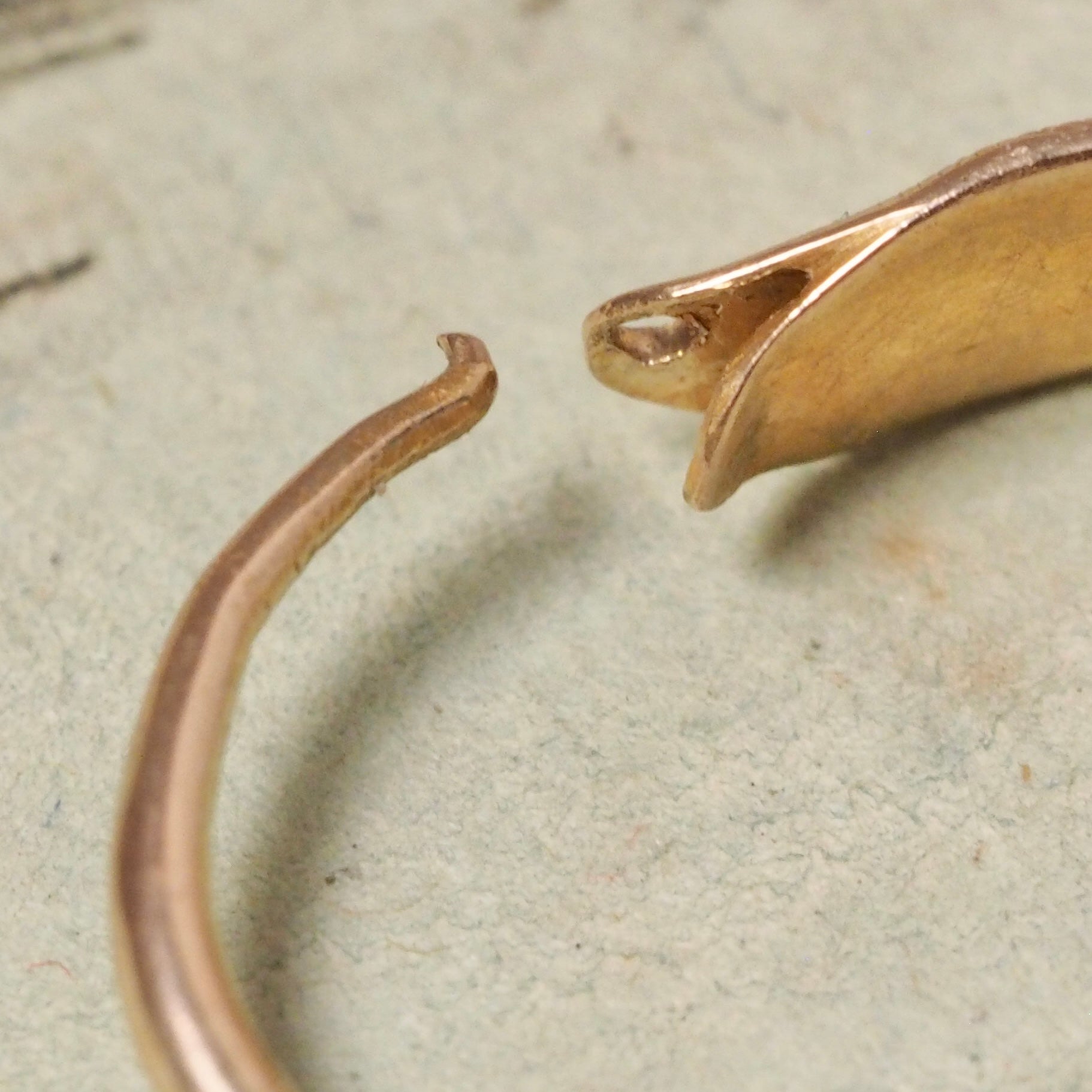 Vintage 14k Gold Ouroboros Hoops