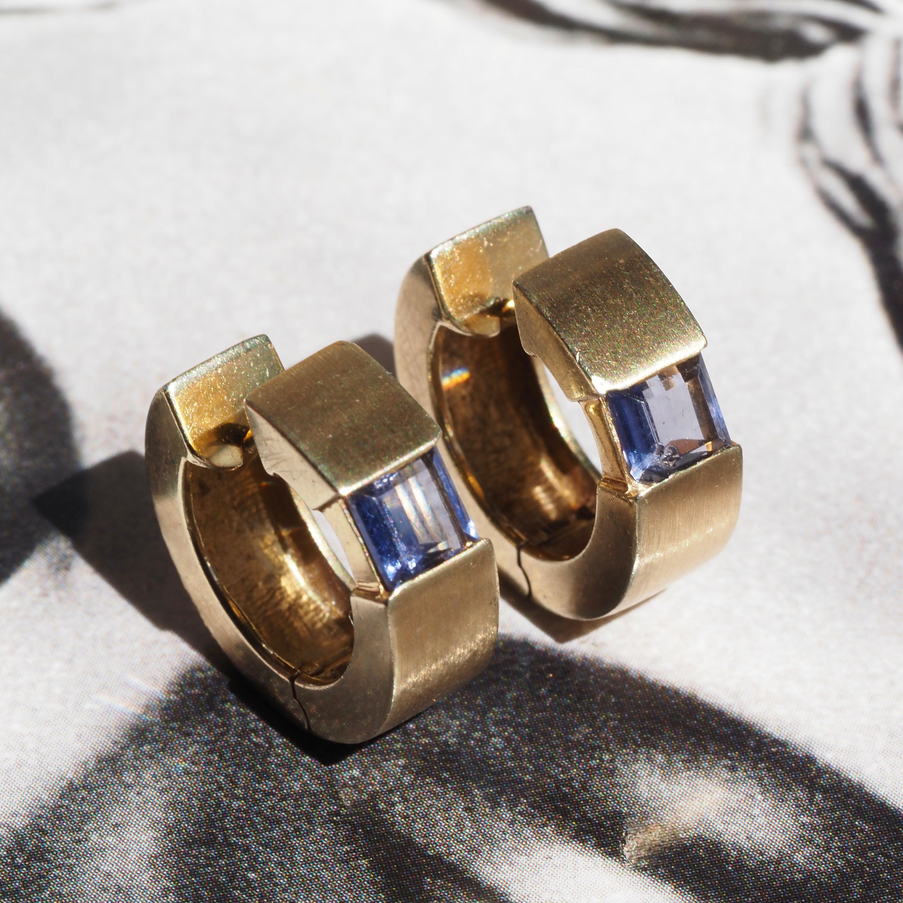 Iolite 14k Gold Brushed Hinged Huggie Hoops