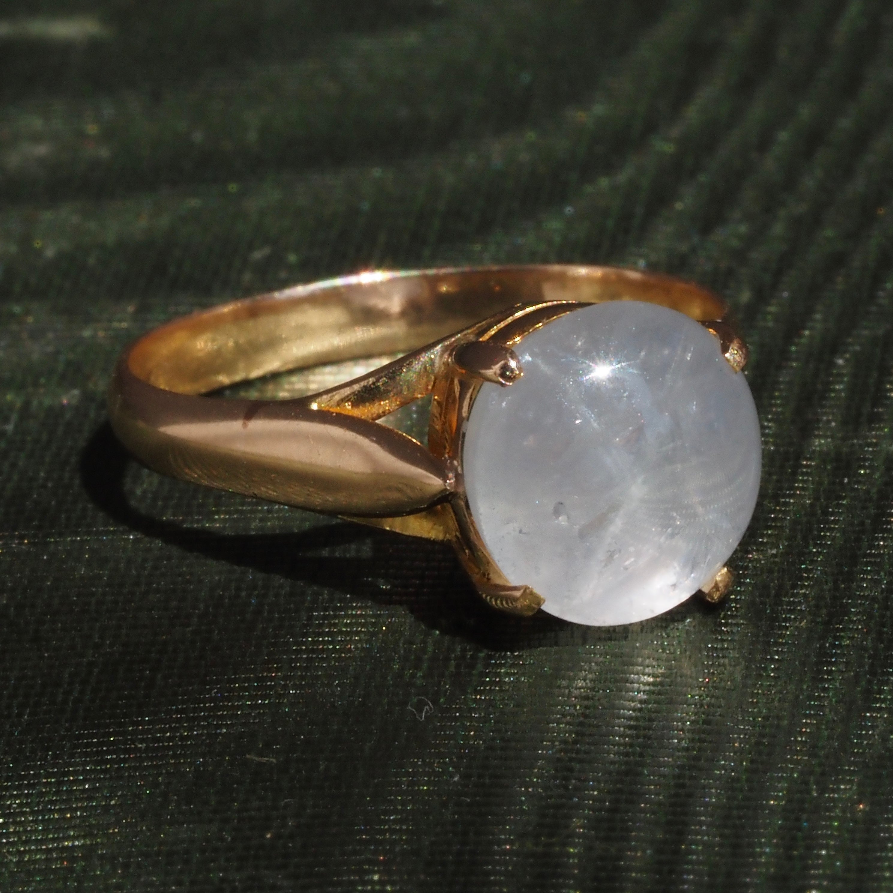 Vintage Natural Star Sapphire 18k Gold Ring