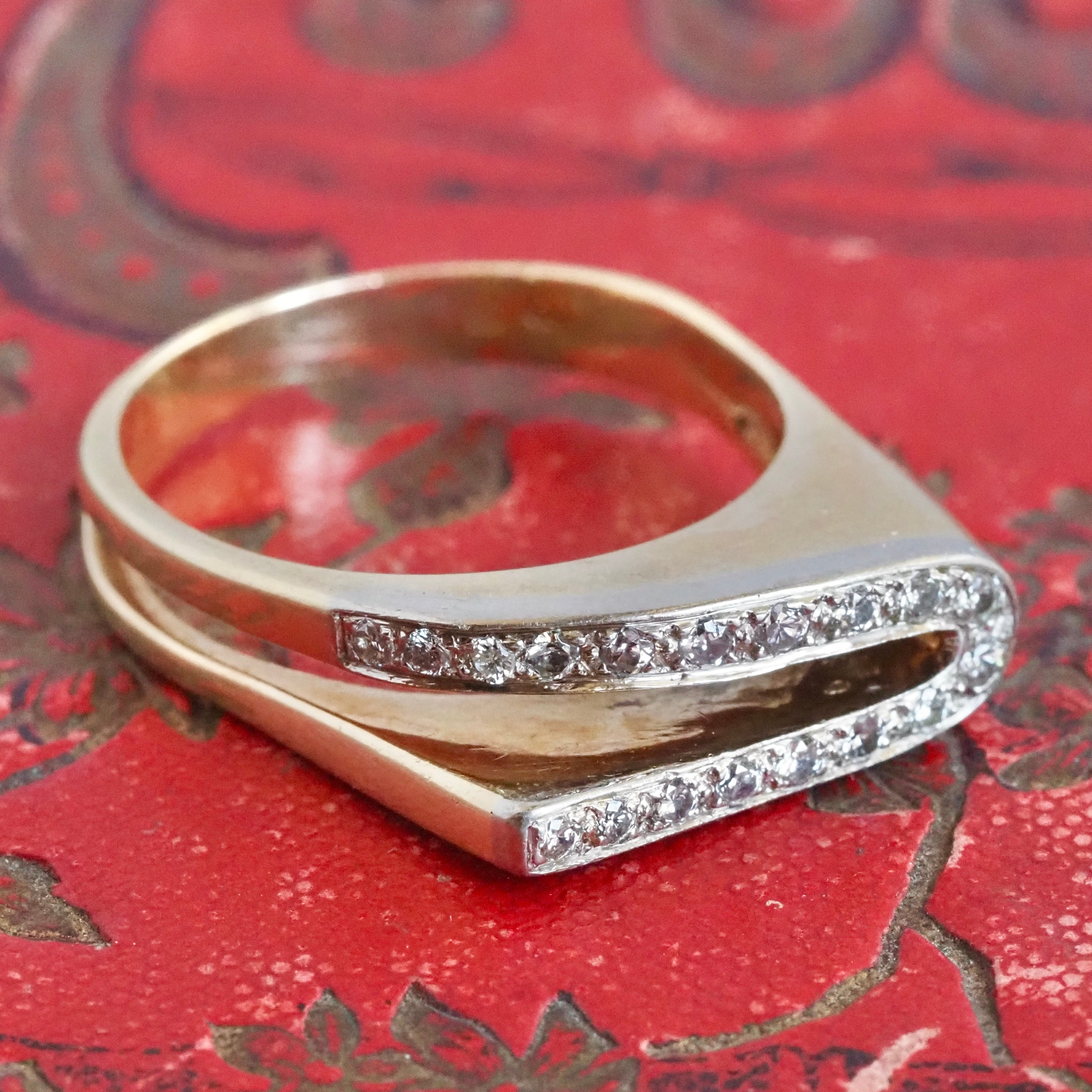 Vintage Modernist 14k Gold and Diamond Wave Ring