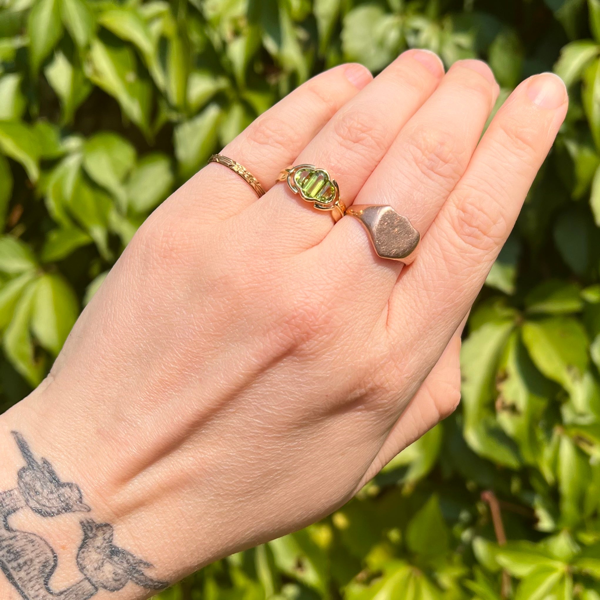 Vintage 18k Gold Caliber Cut Peridot Ring