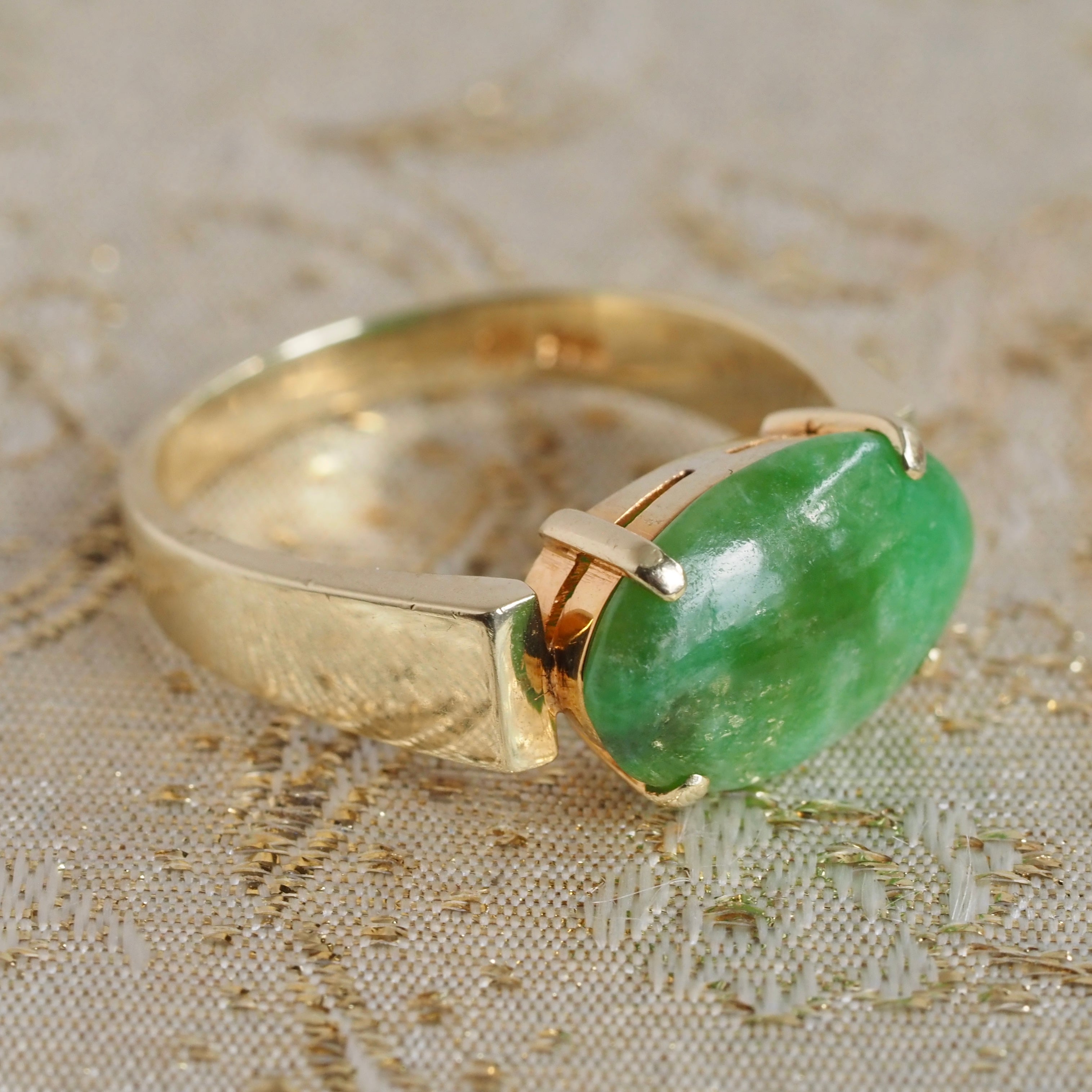 Vintage Jade 14k Gold Ring
