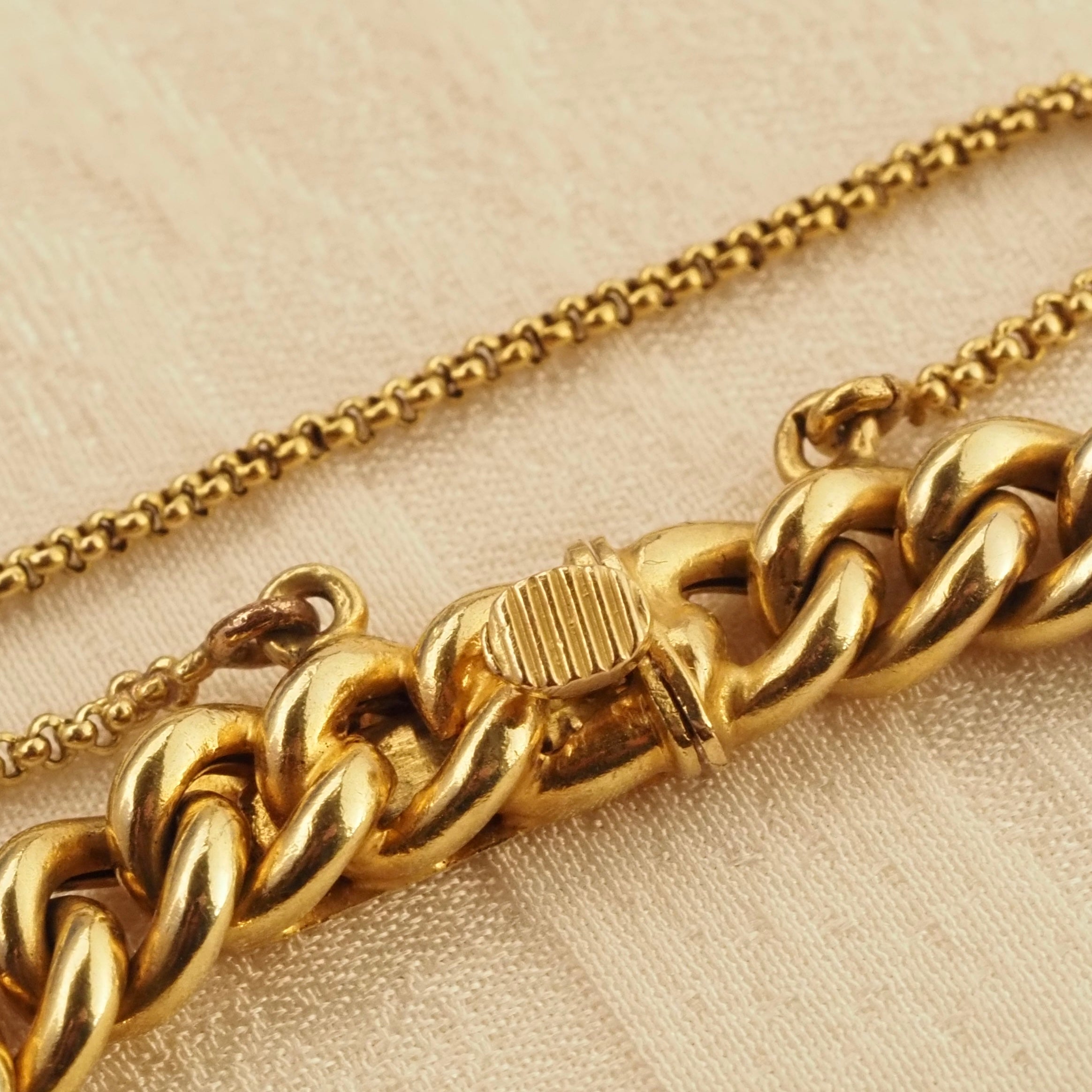 Antique Emerald and Diamond 14k Gold Bloomed Curb Chain Bracelet
