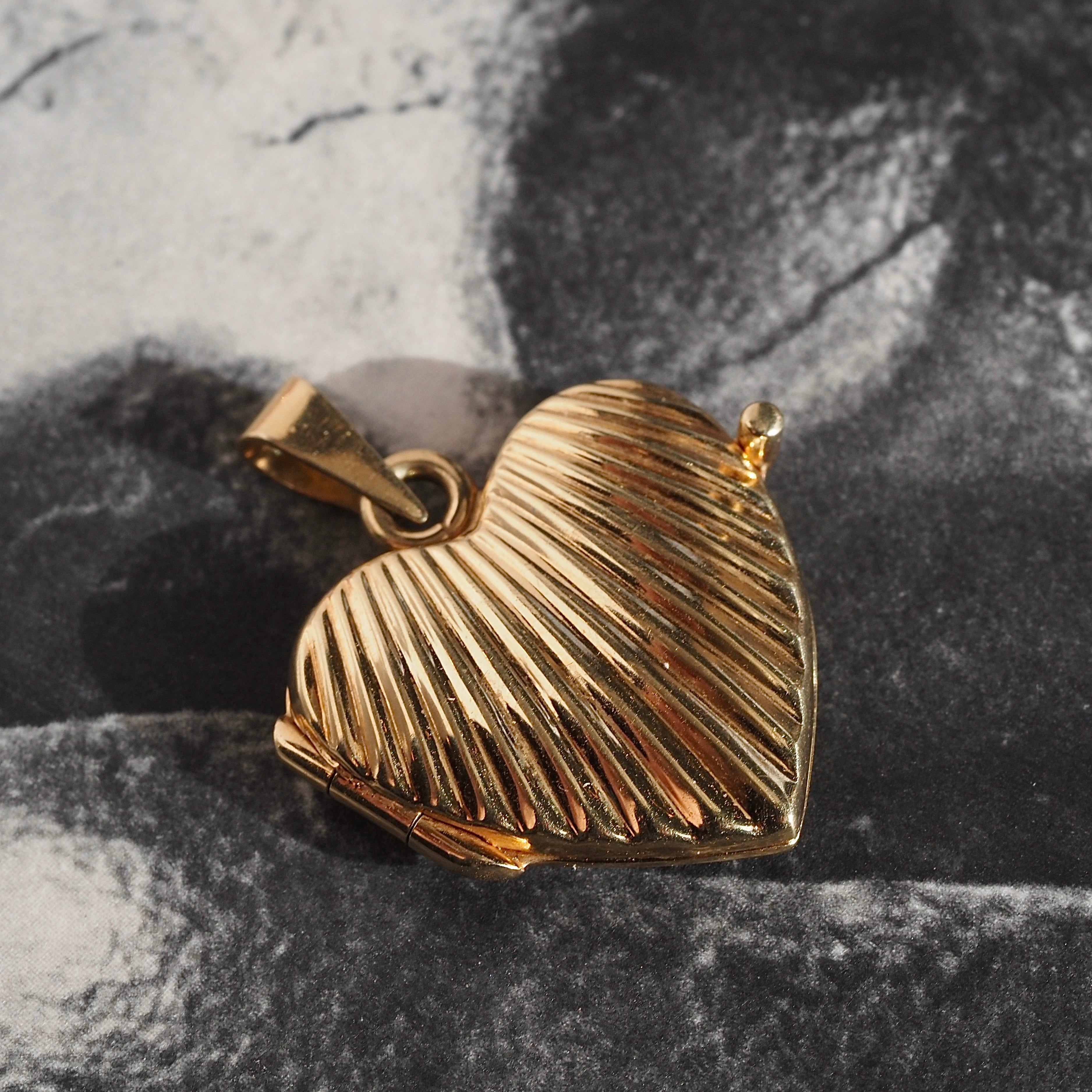 Vintage Italian Heart 14k Gold Locket