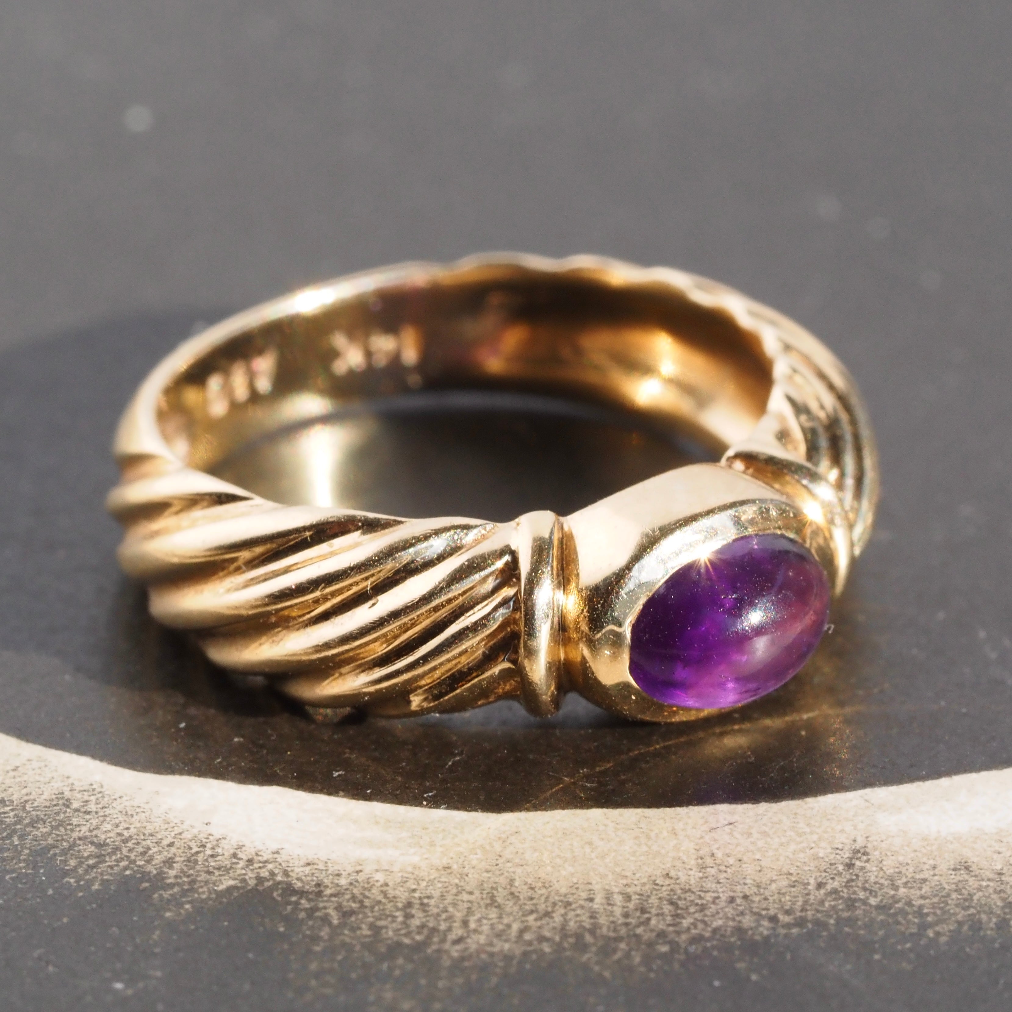 Vintage Amethyst Cabochon 14k Gold Ring