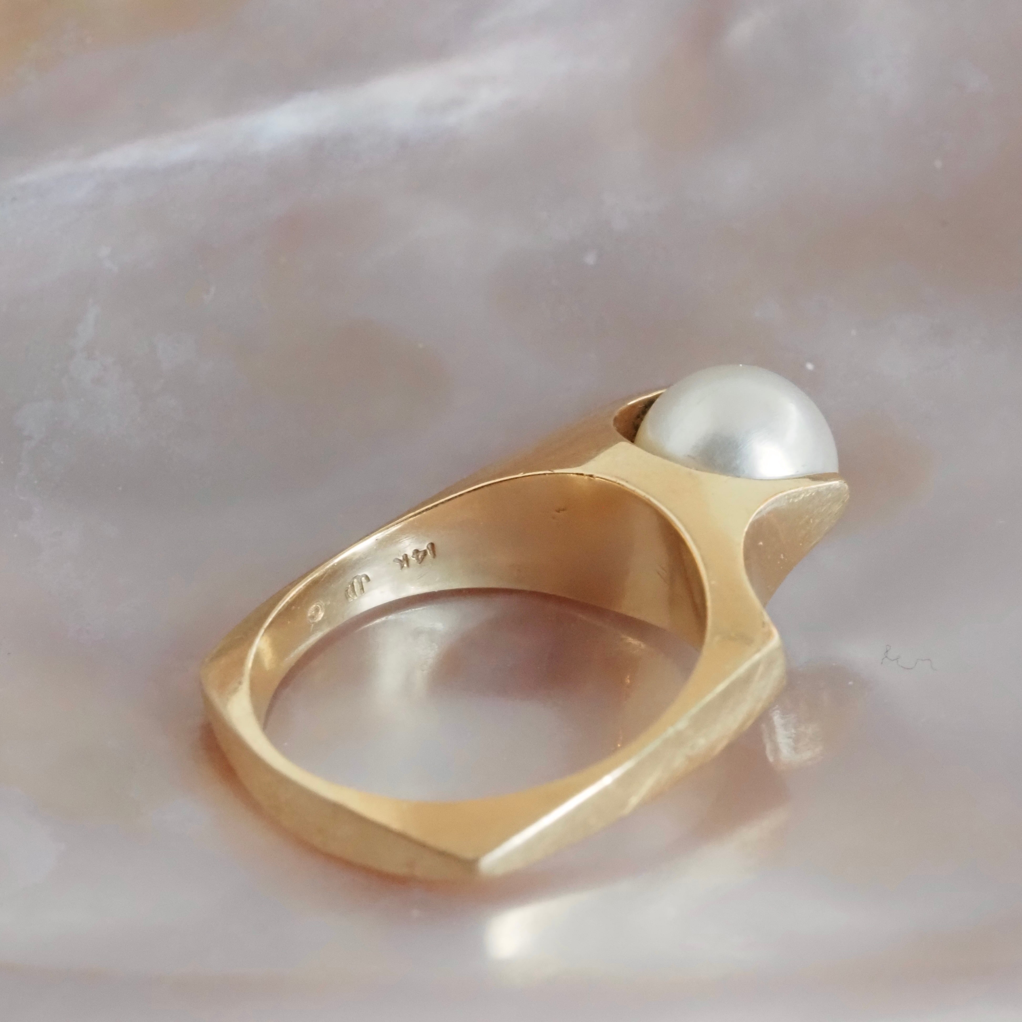 Vintage Mid-Century Modern Pearl Spinner Ring