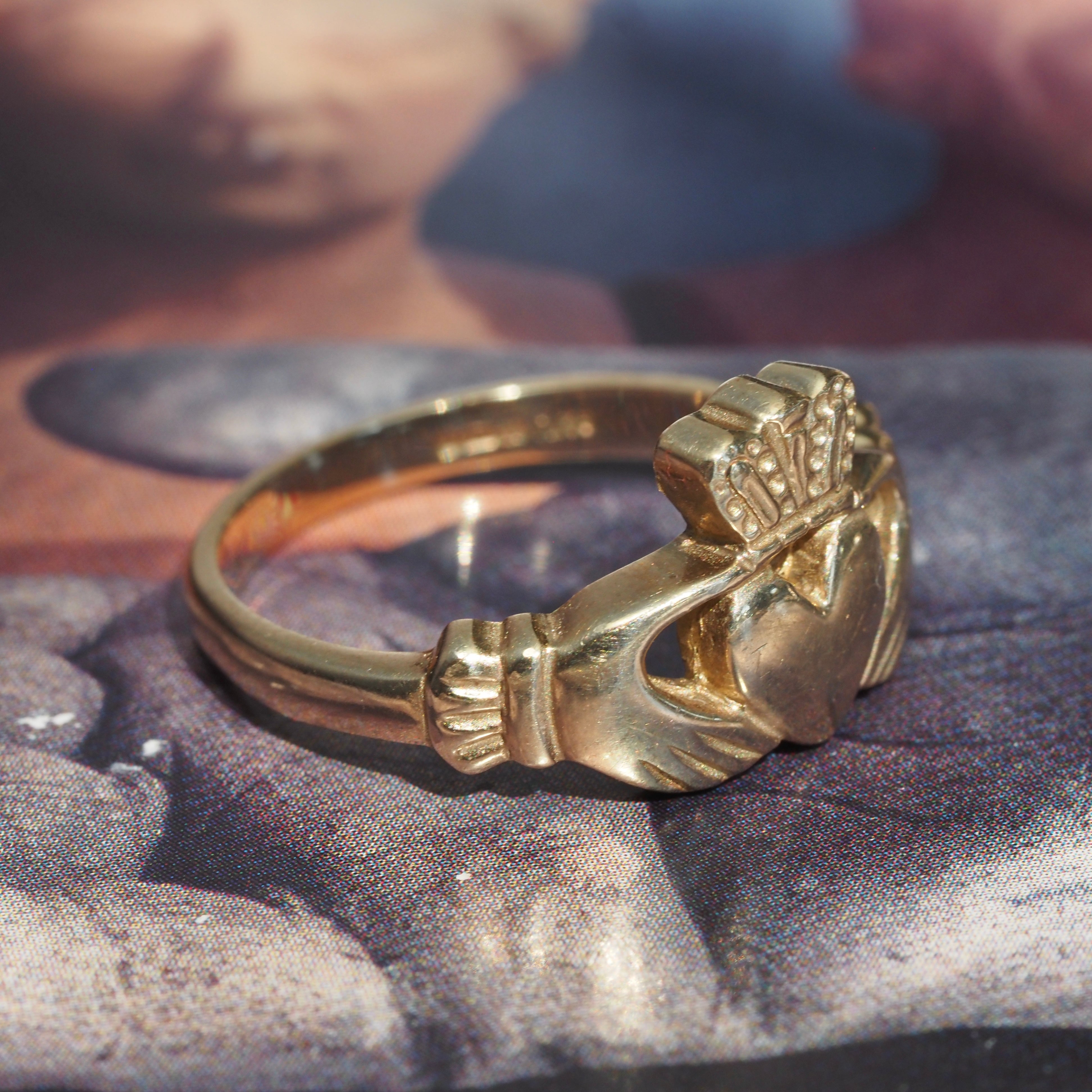 Vintage English Claddagh 10k Gold Ring