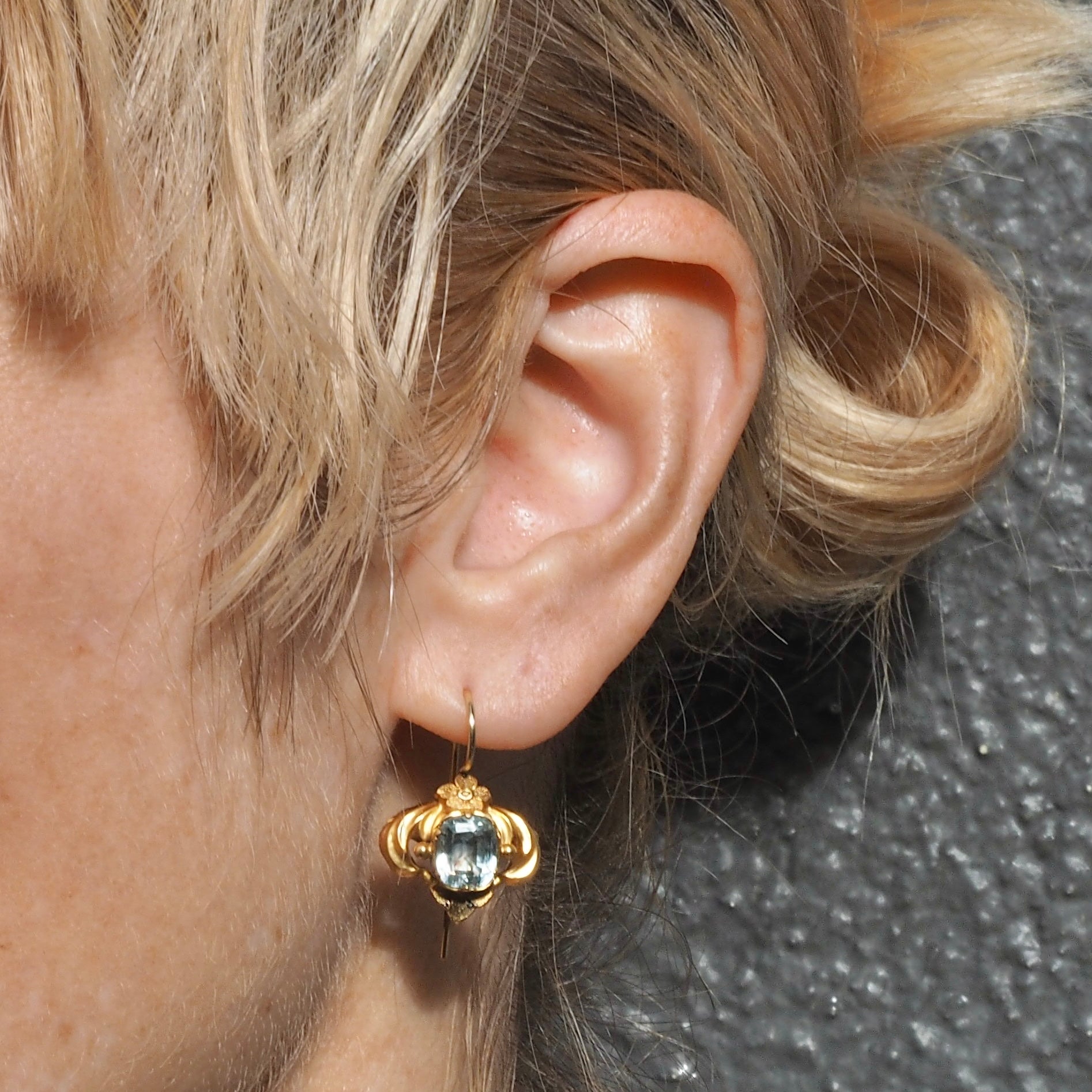 Antique Georgian Regency Style Aquamarine and Topaz Demi-Parure Suite of Gold Earrings and Pendant/Brooch