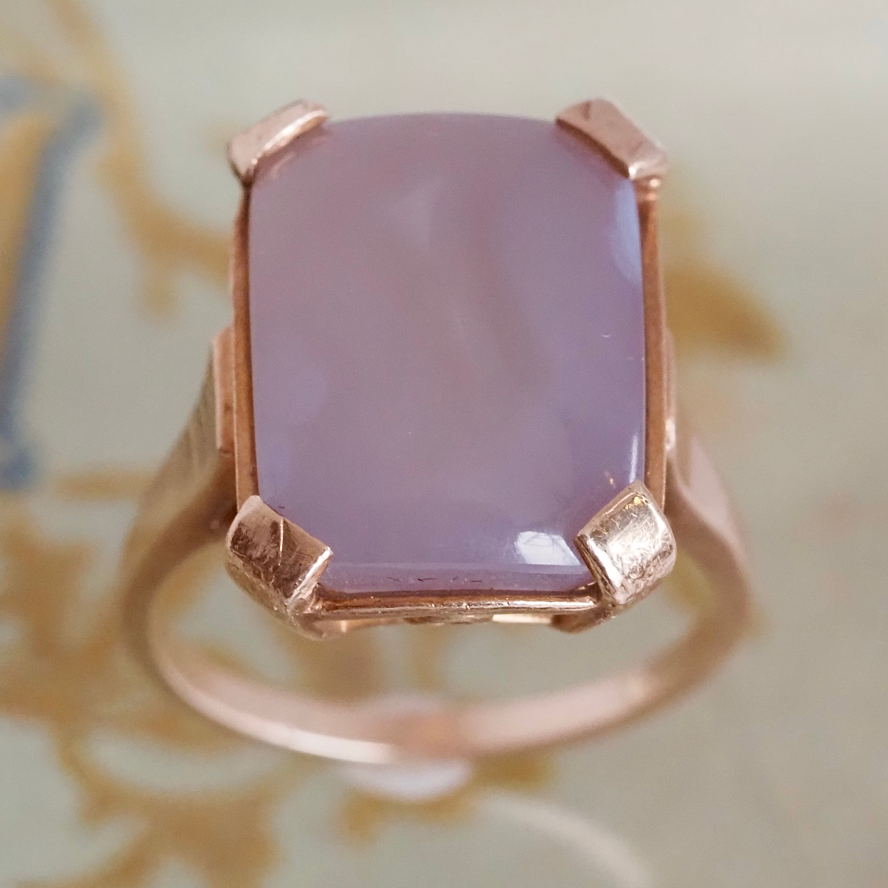 Vintage c. 1940s/1950s Blue Lavender Agate 10k Gold Ring