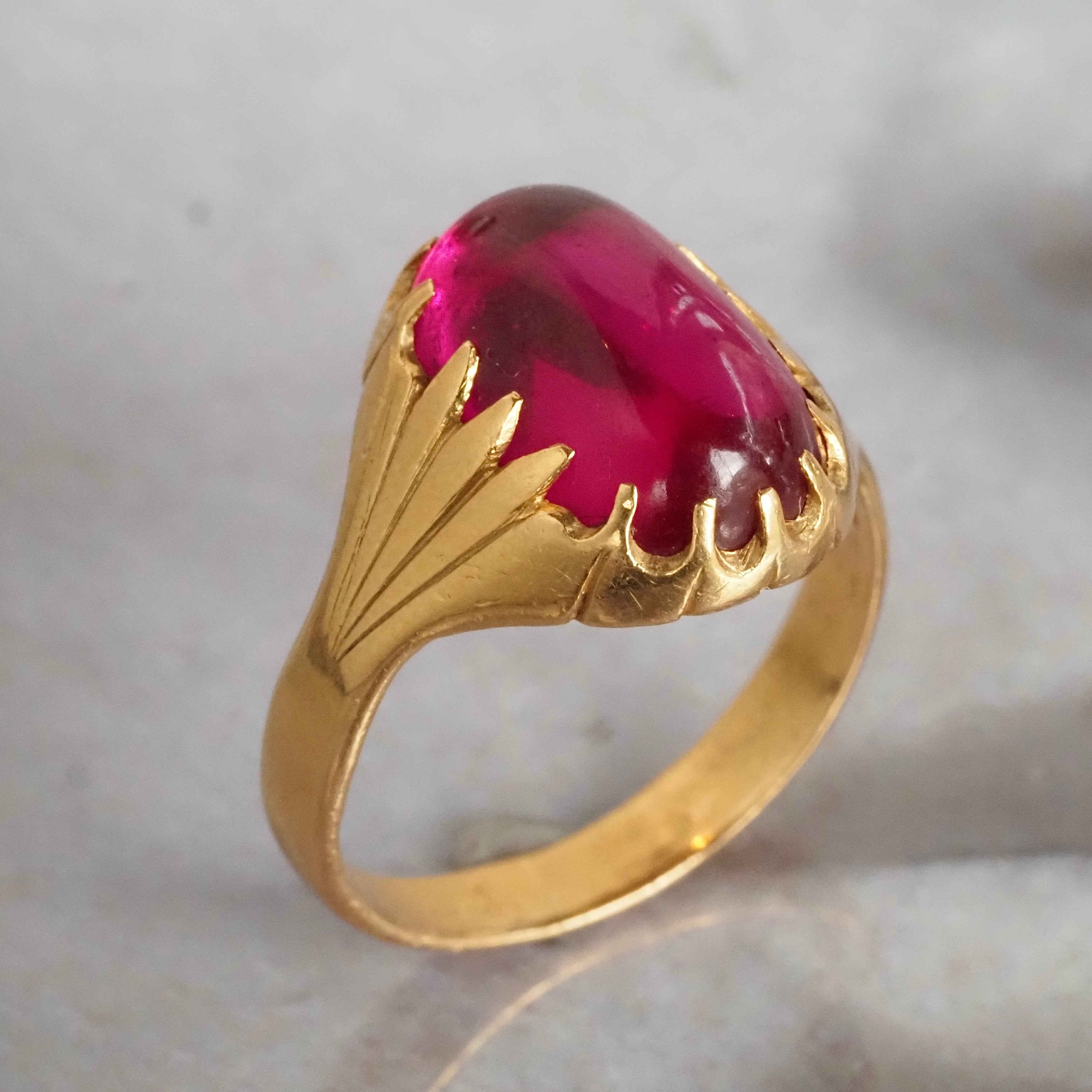 Vintage 22k Gold Ruby Cabochon Ring