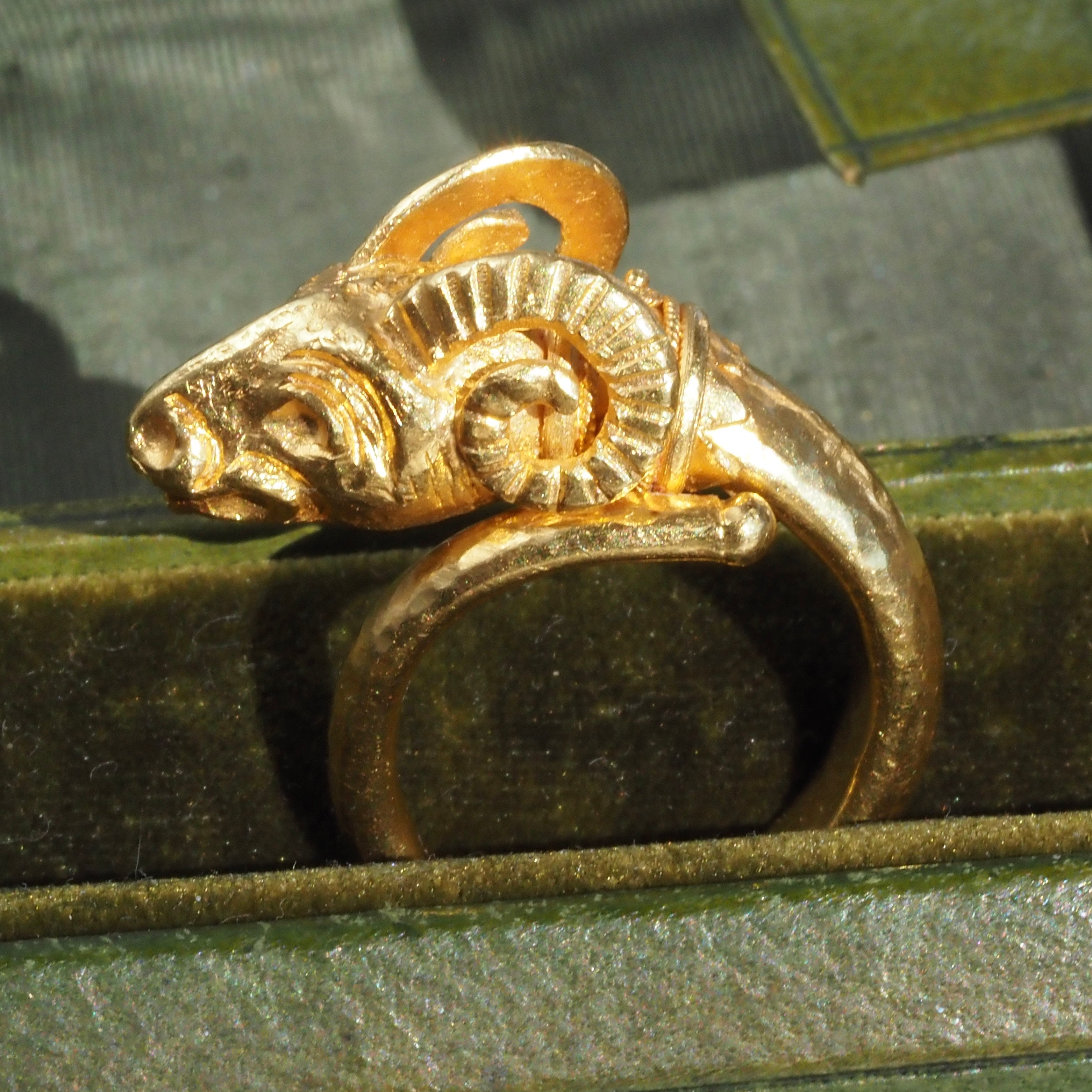 Vintage Greek Ram 22k Gold Ring