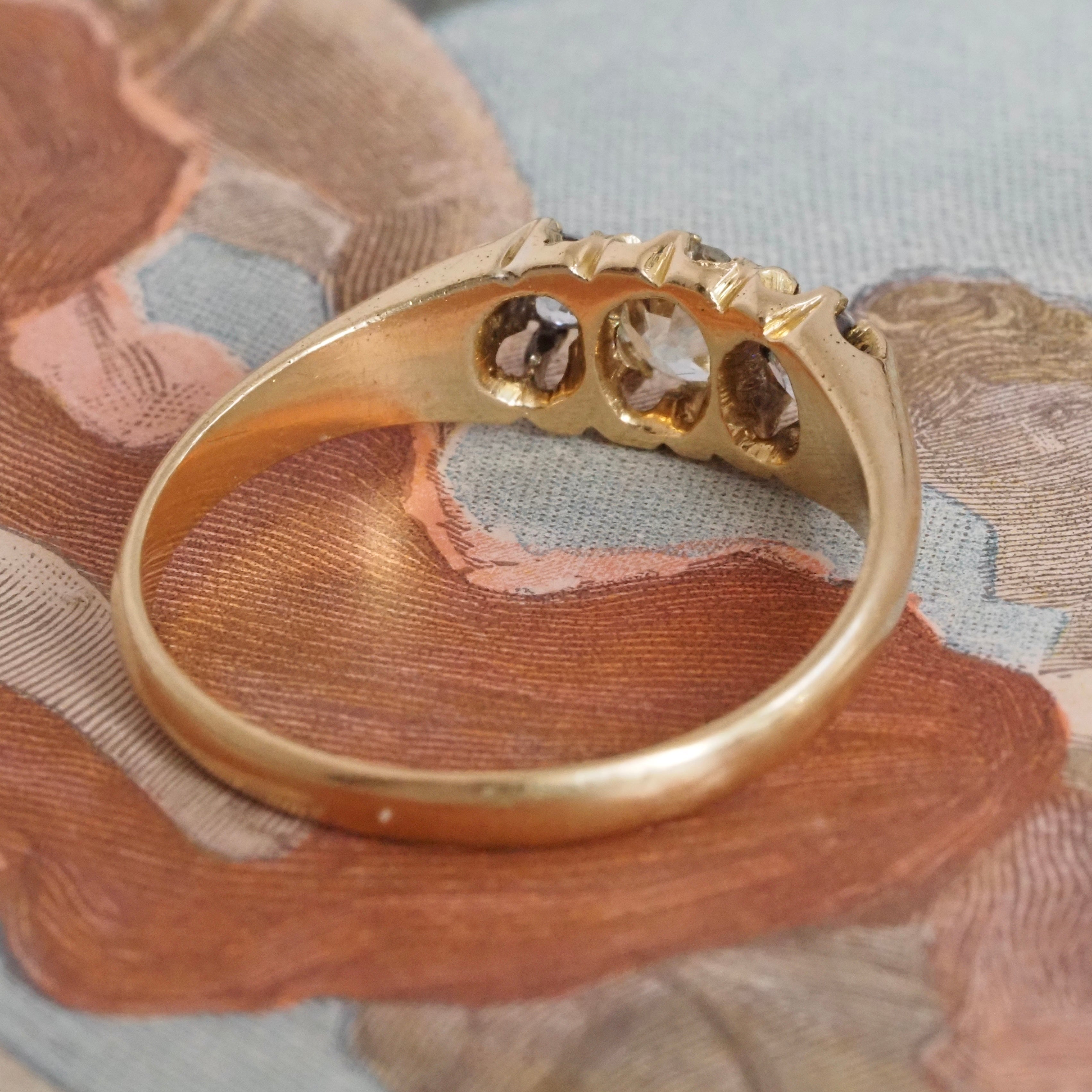 Antique English c.1905 Old Mine Cut Diamond Trilogy 18k Gold Ring