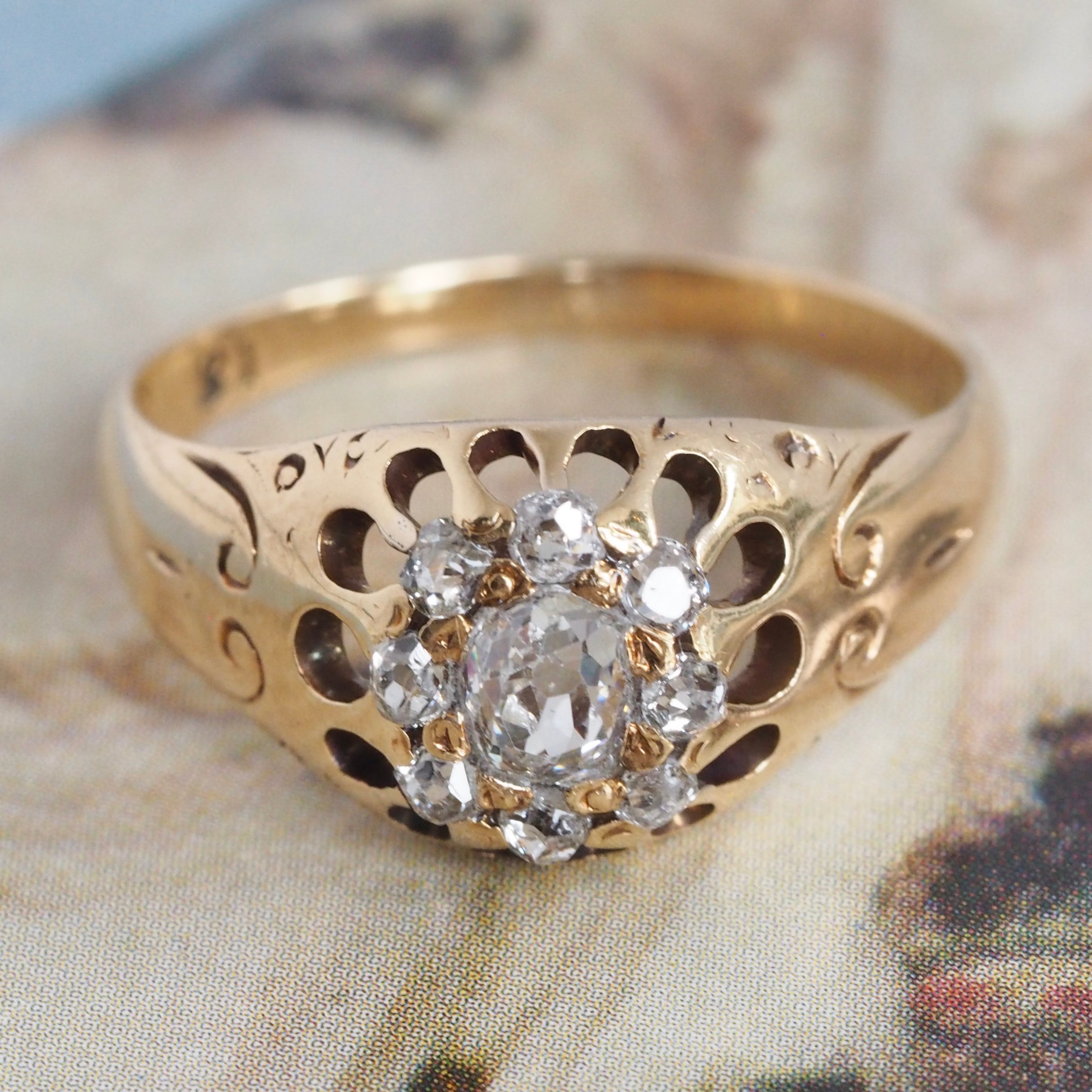 Antique Victorian 18k Gold Old Mine Cut Diamond Cluster Ring