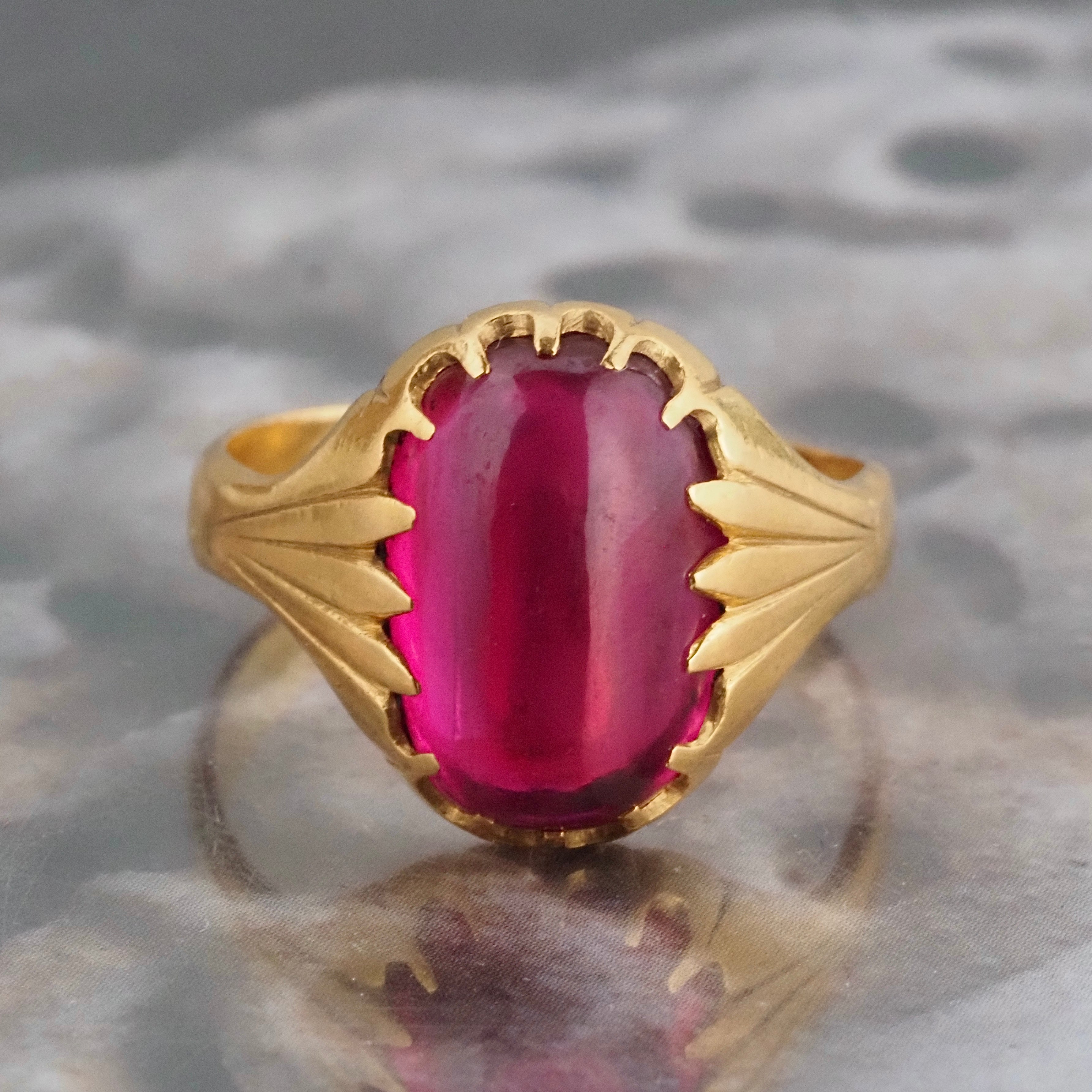 Vintage 22k Gold Ruby Cabochon Ring