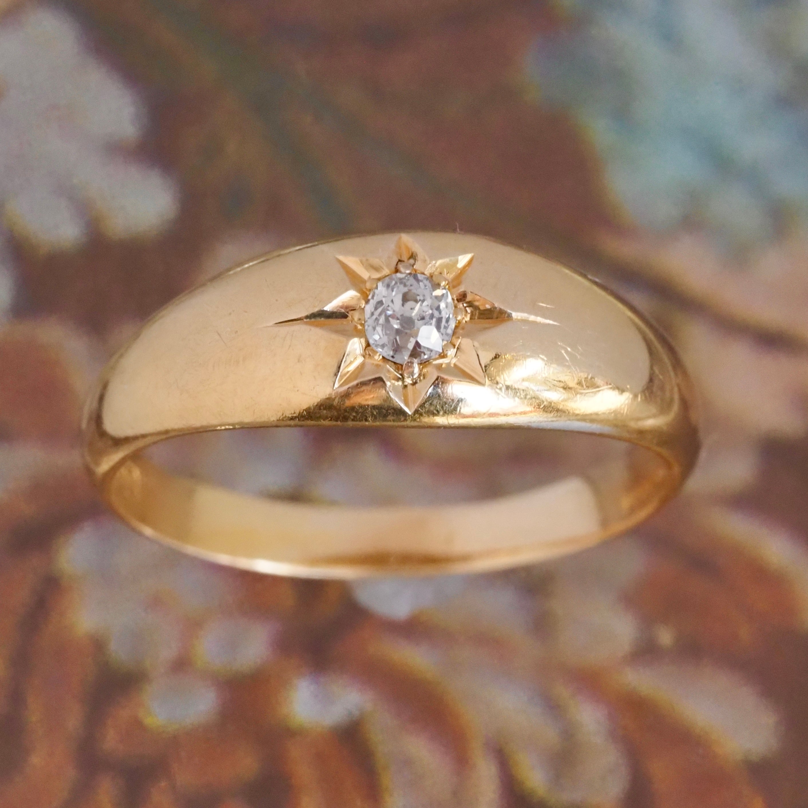 Antique English c. 1911-1912 Starburst Set Old Mine Cut Diamond 18k Gold Ring