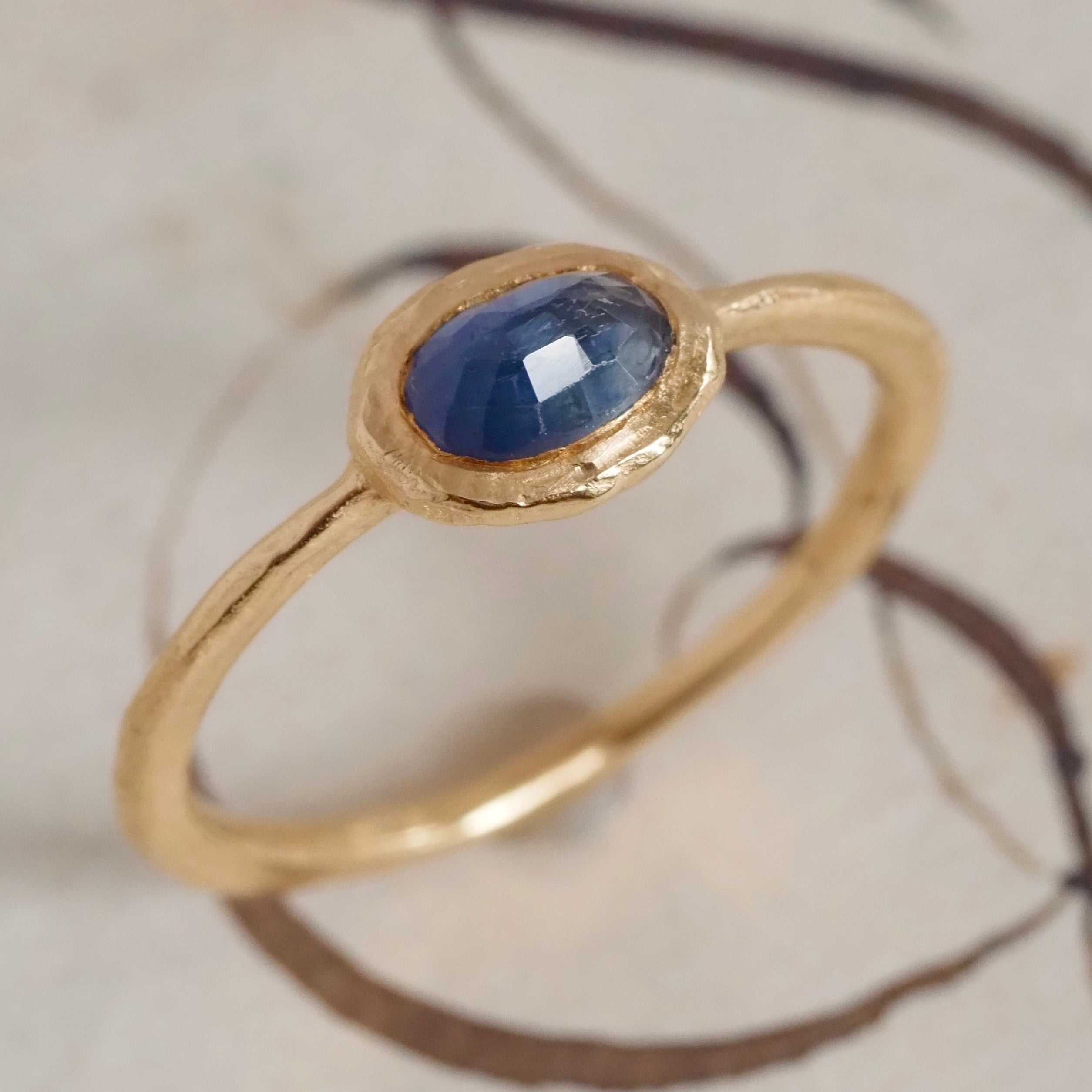 Natural Inverted Sapphire 18k Gold Ring