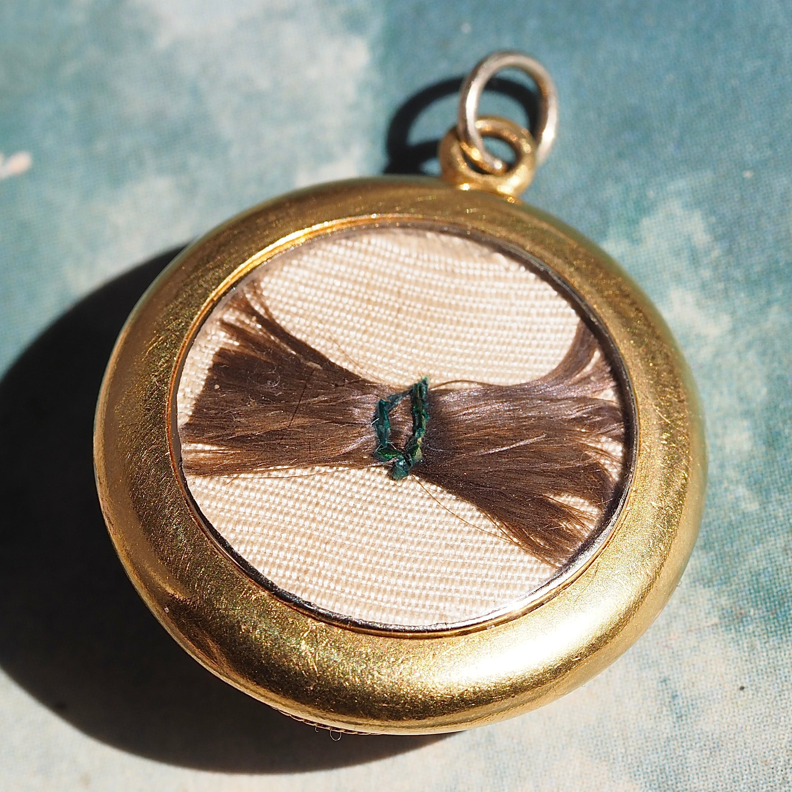 Antique Victorian Etruscan Revival 18k Gold Coral Flower Locket