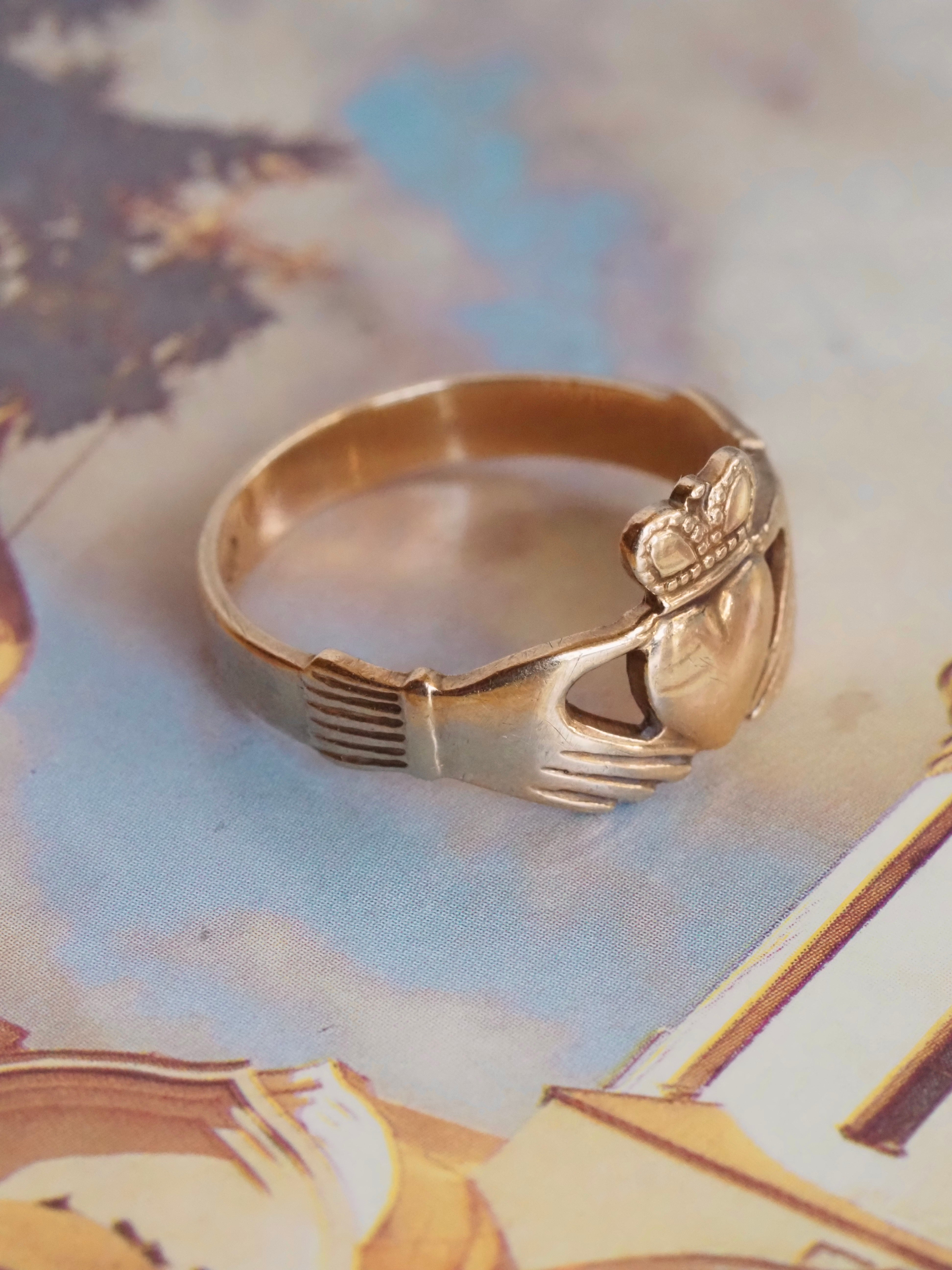 Vintage Irish 9k Gold Claddagh Ring