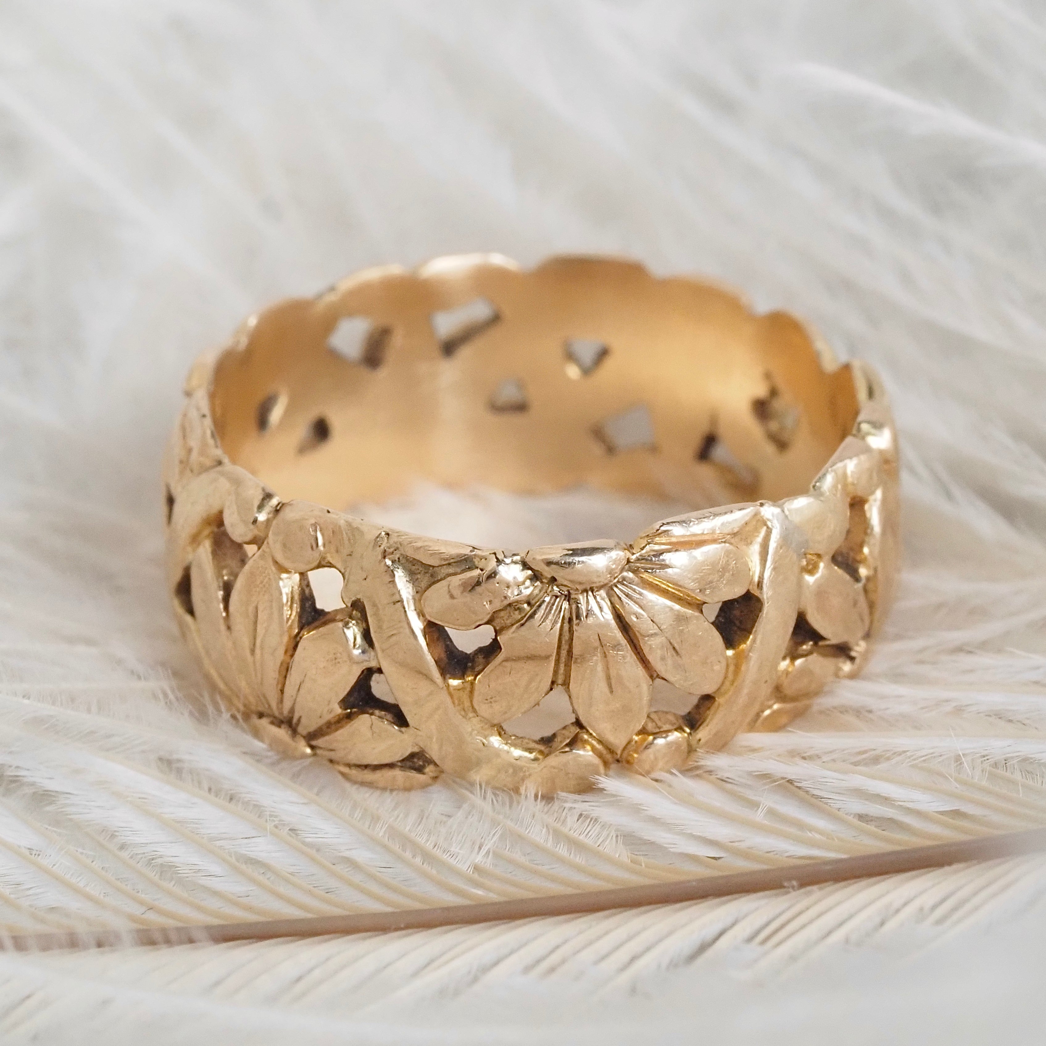 Antique J.R. Wood & Sons Floral 14k Gold Band