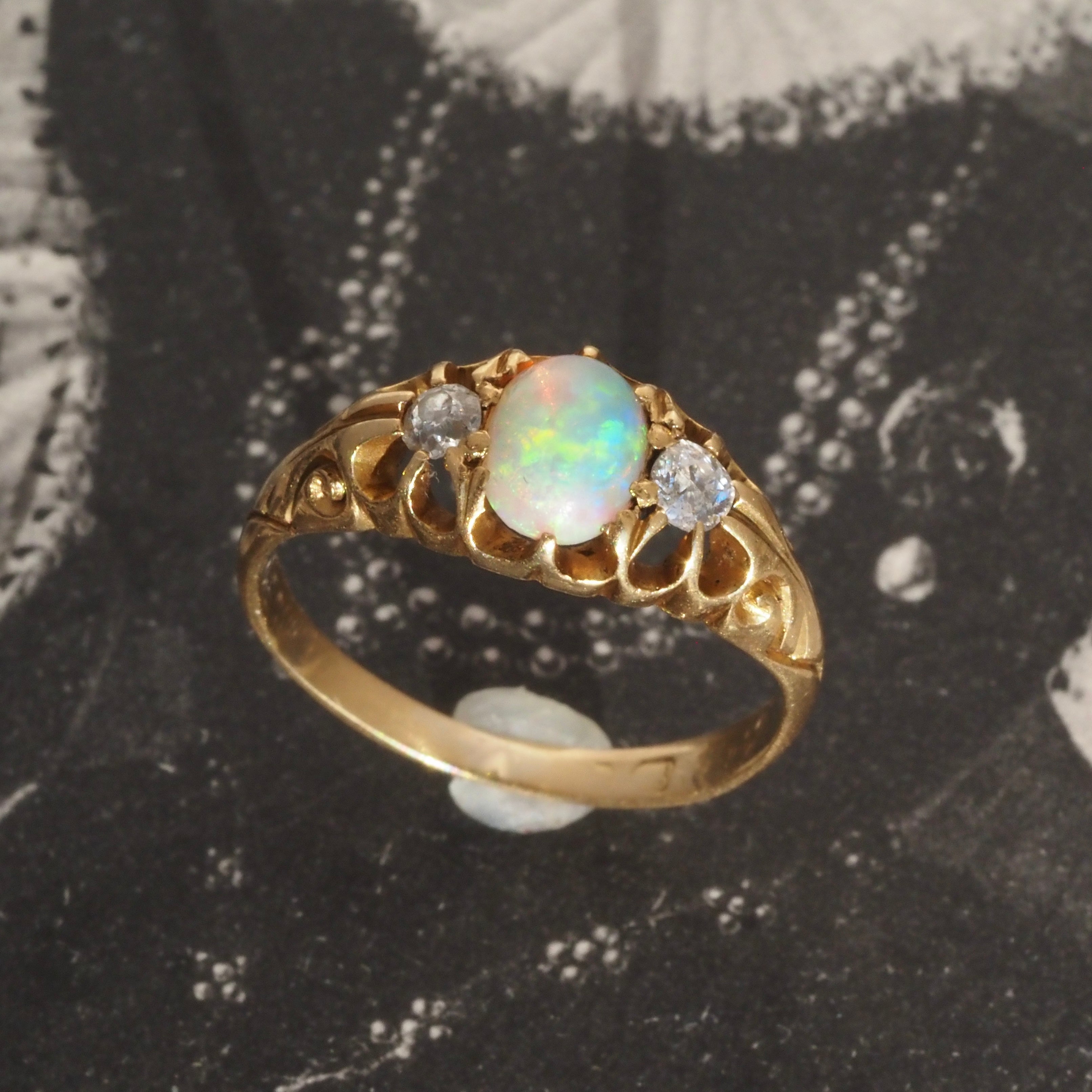 Antique Victorian Opal Diamond 18k Gold Ring