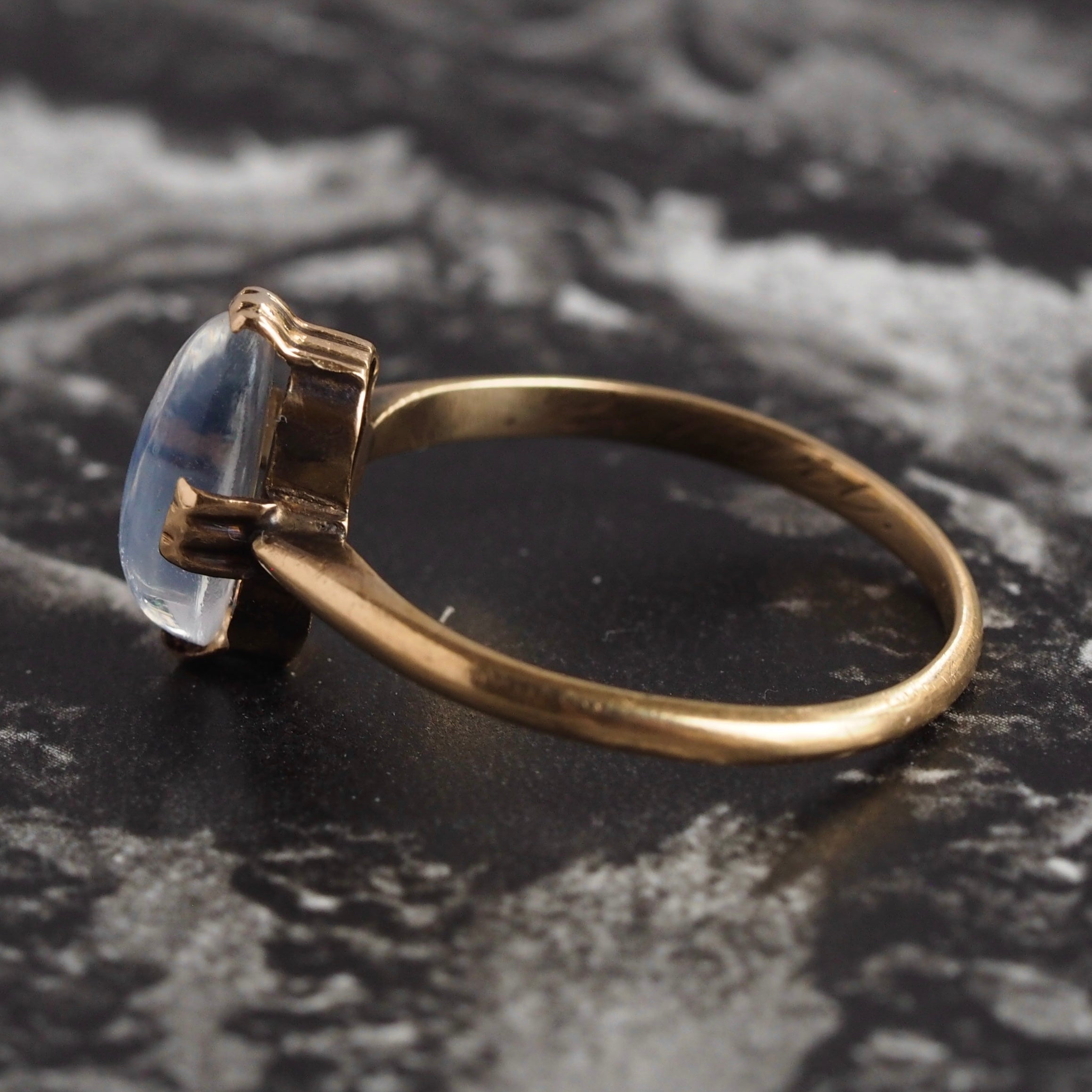 Antique 14k Gold Moonstone Ring