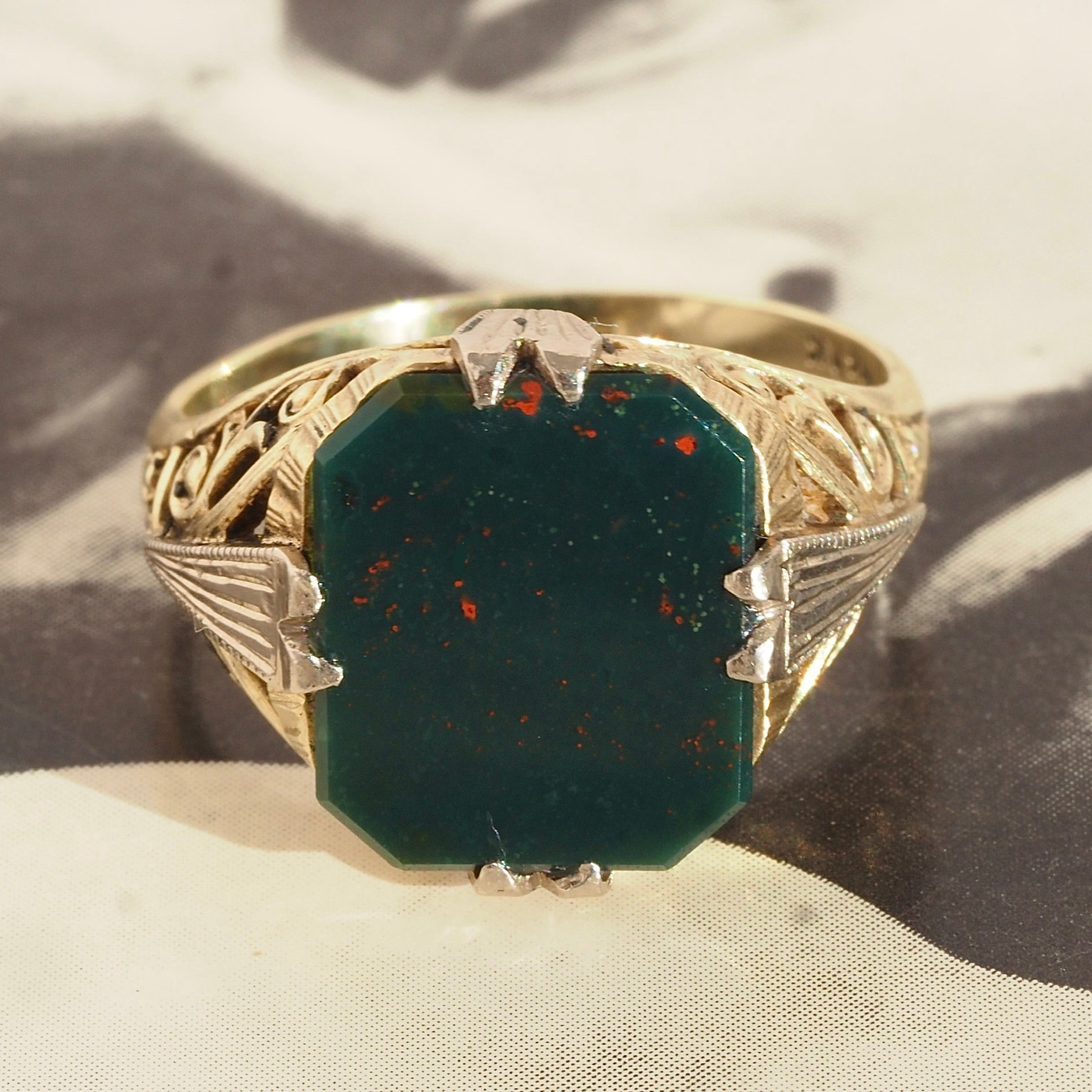 Antique Bloodstone 14k Gold Two-Tone Filigree Ring
