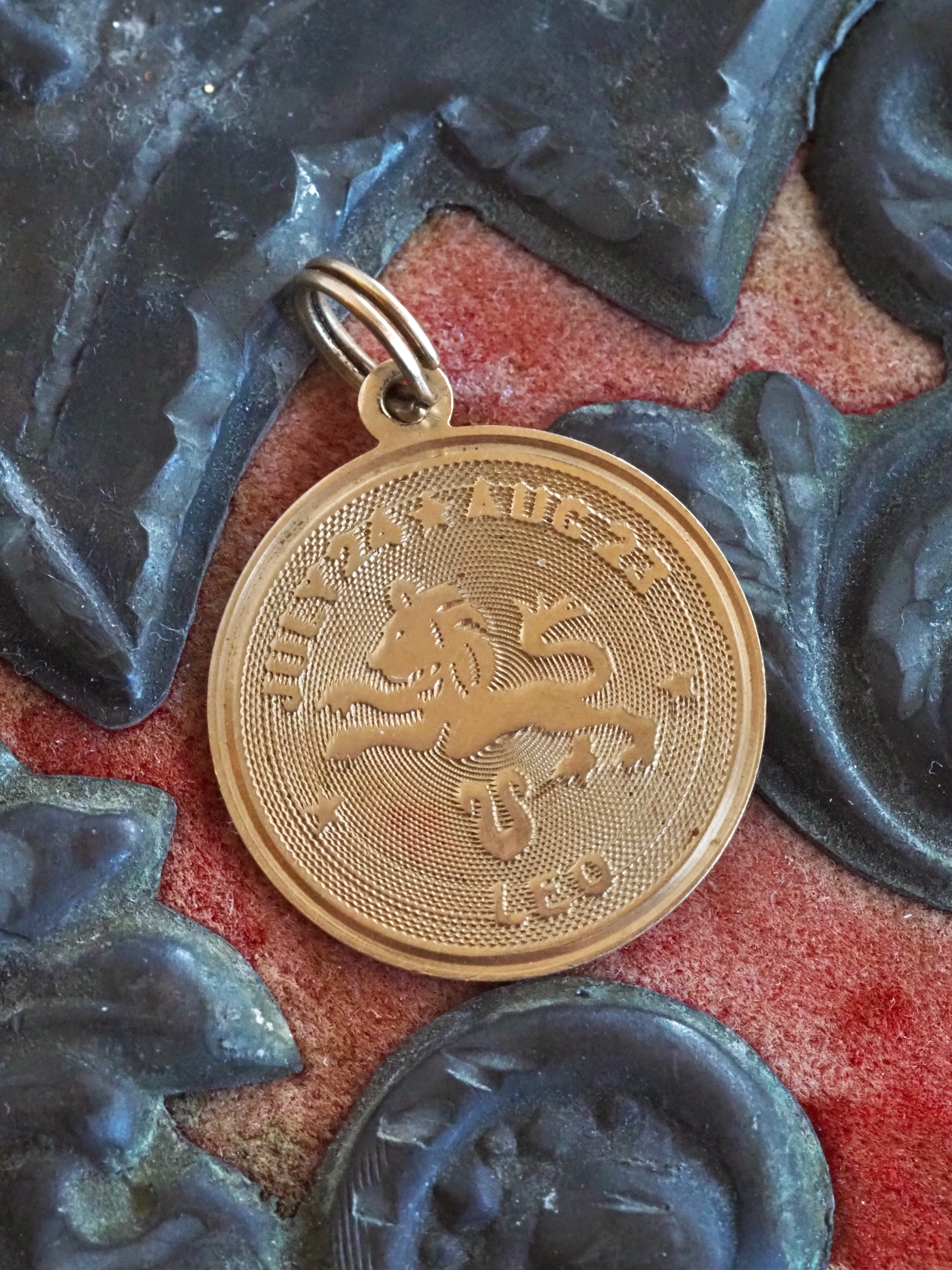 Vintage 14k Gold Leo Charm