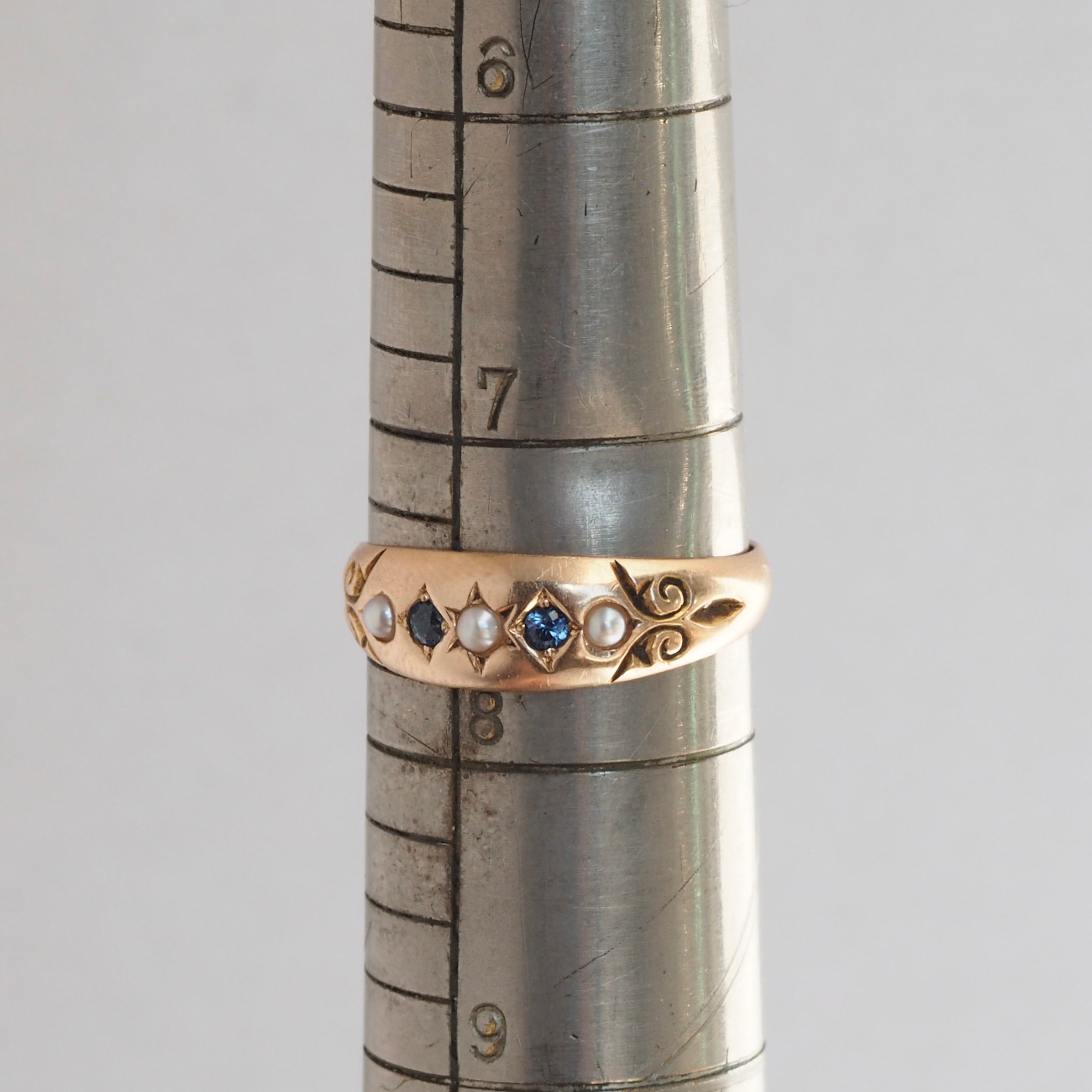 Antique Late Victorian 15k Gold Sapphire and Seed Pearl Flush Set Ring