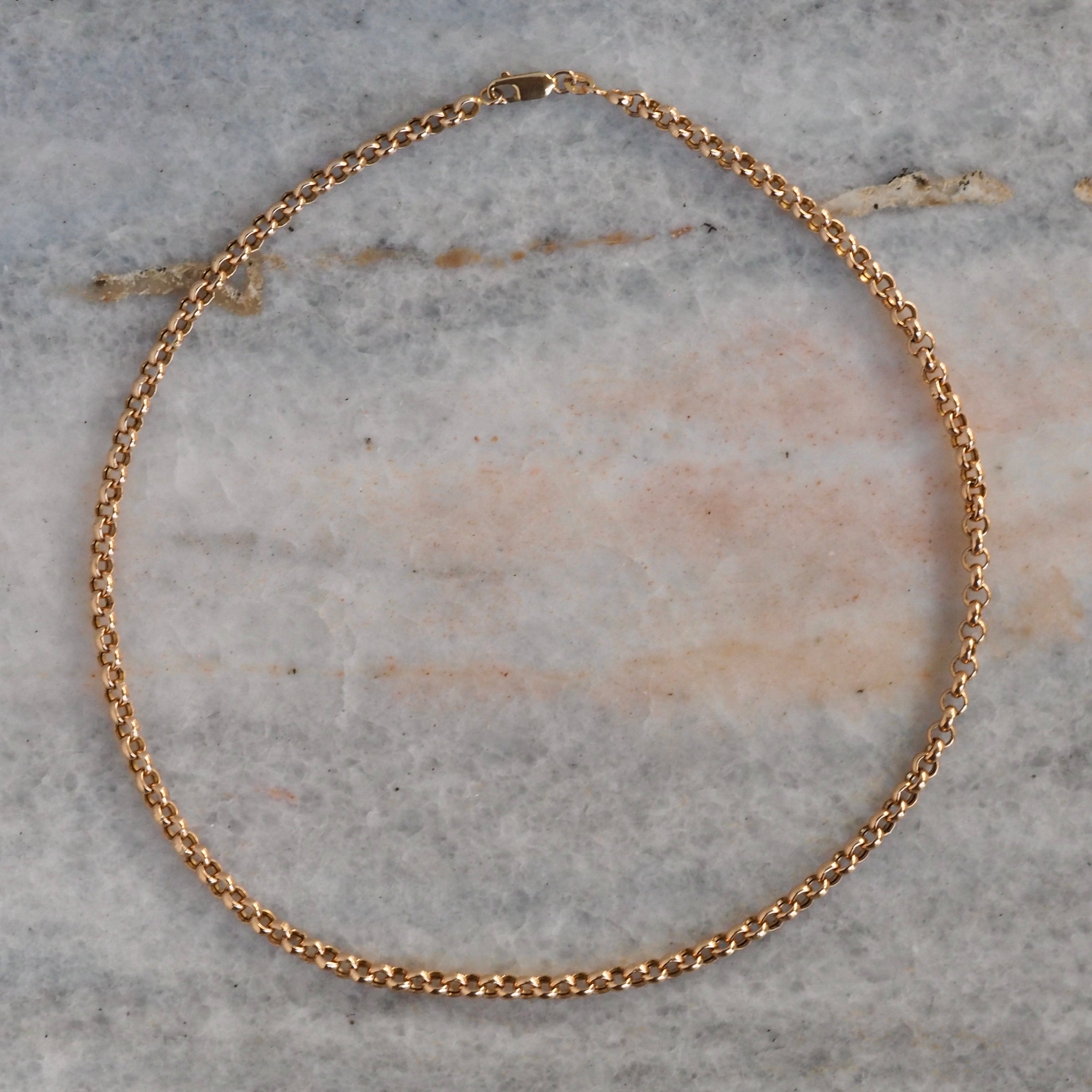 Vintage English 9k Gold 18" Rolo Chain :)