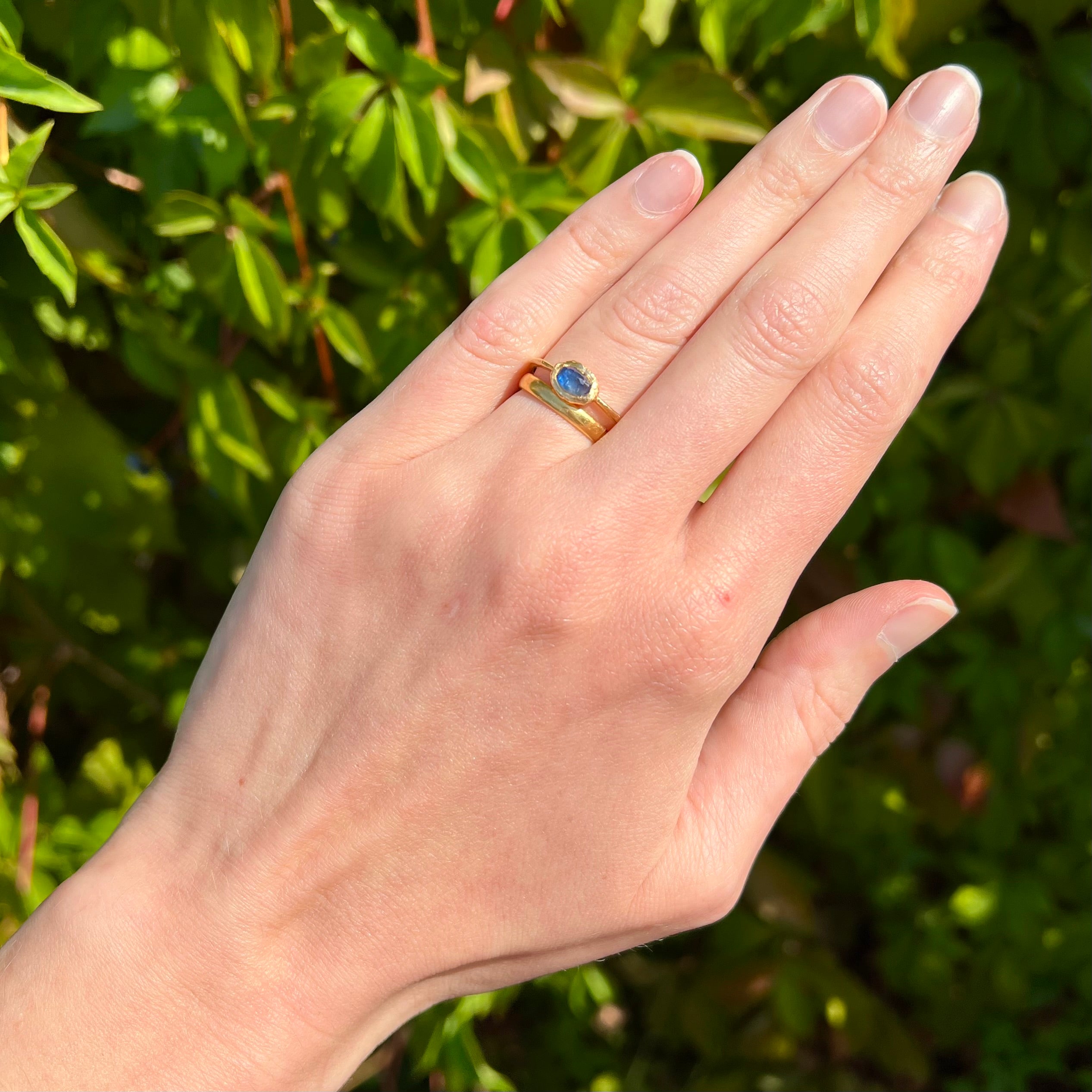 Natural Inverted Sapphire 18k Gold Ring