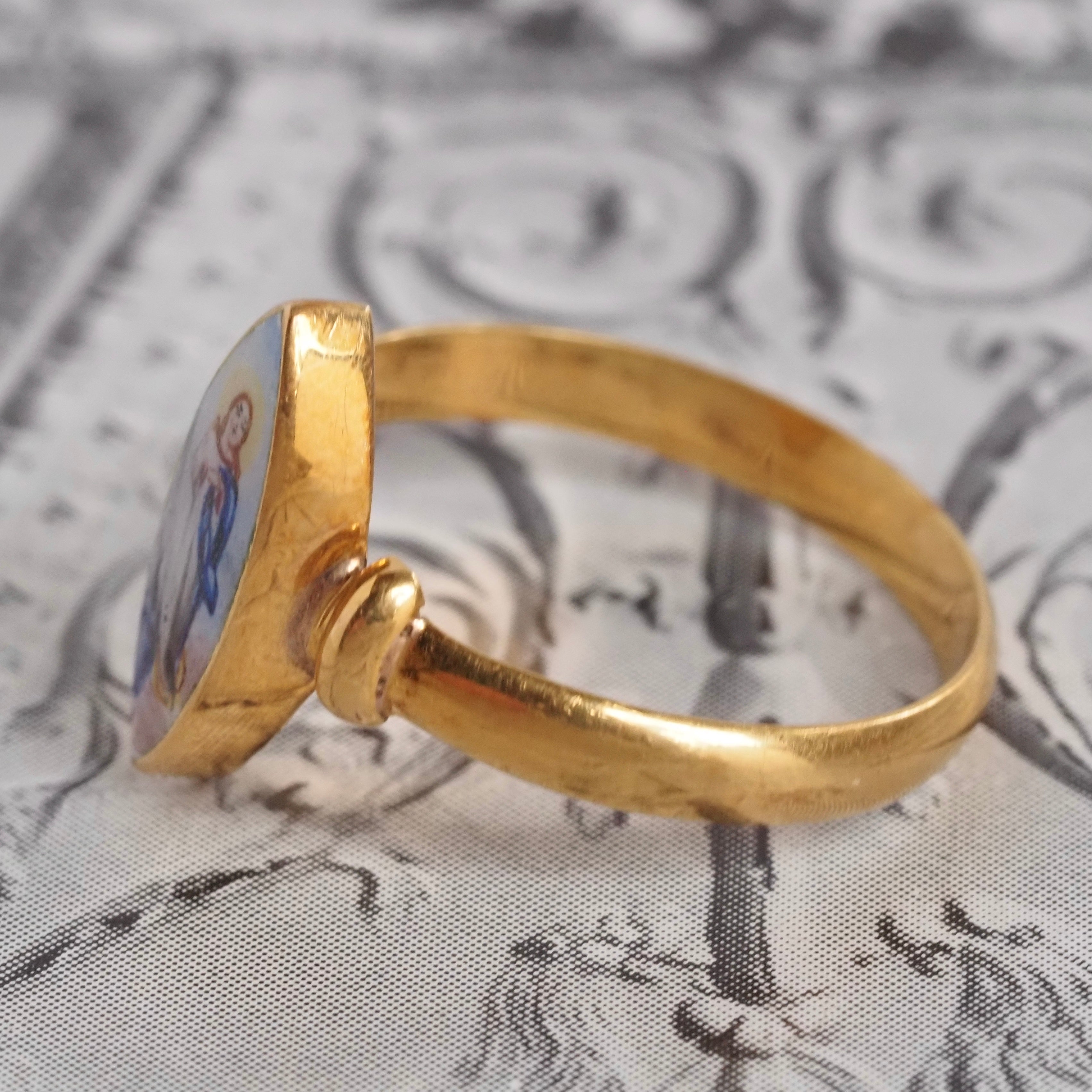 Antique Victorian 18k Gold Ceramic Mary Navette Ring