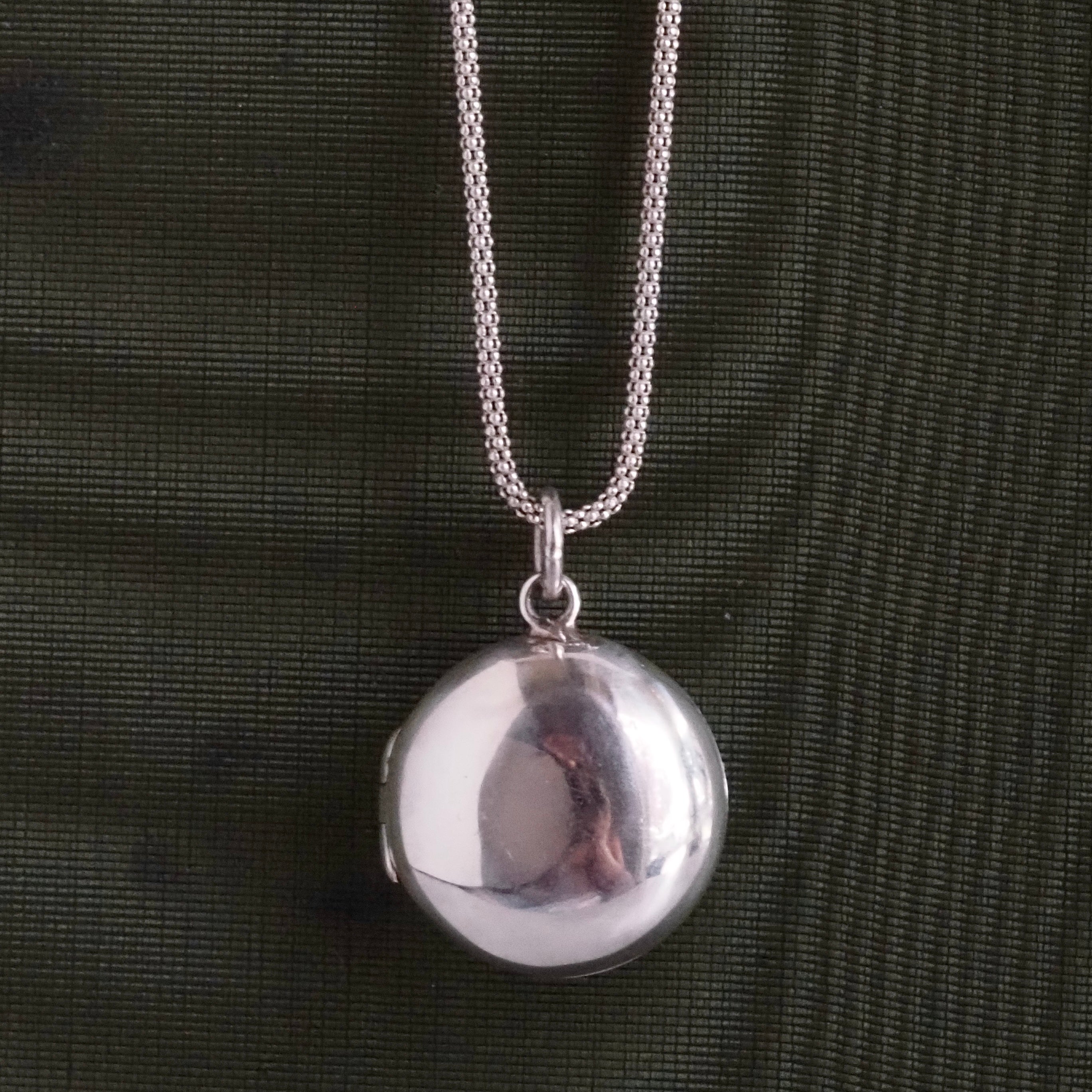 Vintage Sterling Silver Puffy Locket with Popcorn Chain