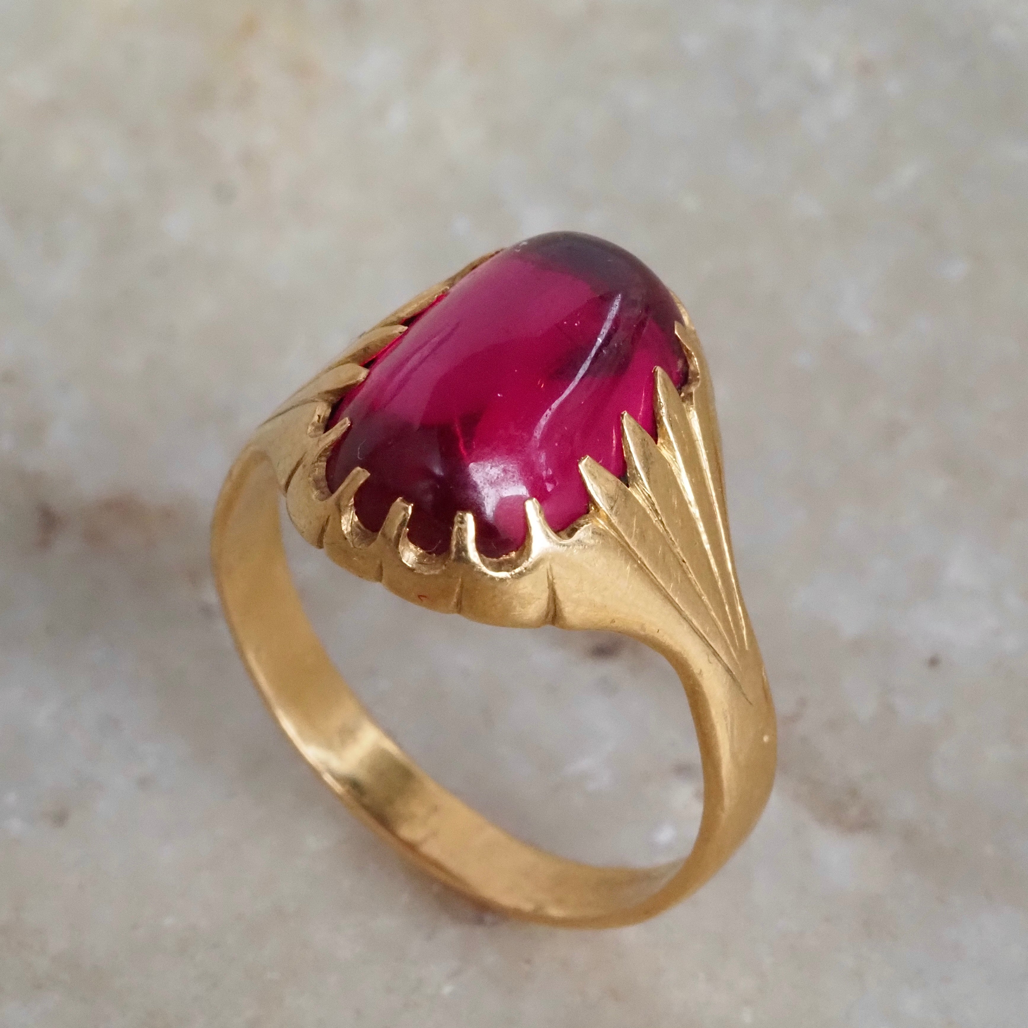 Vintage 22k Gold Ruby Cabochon Ring