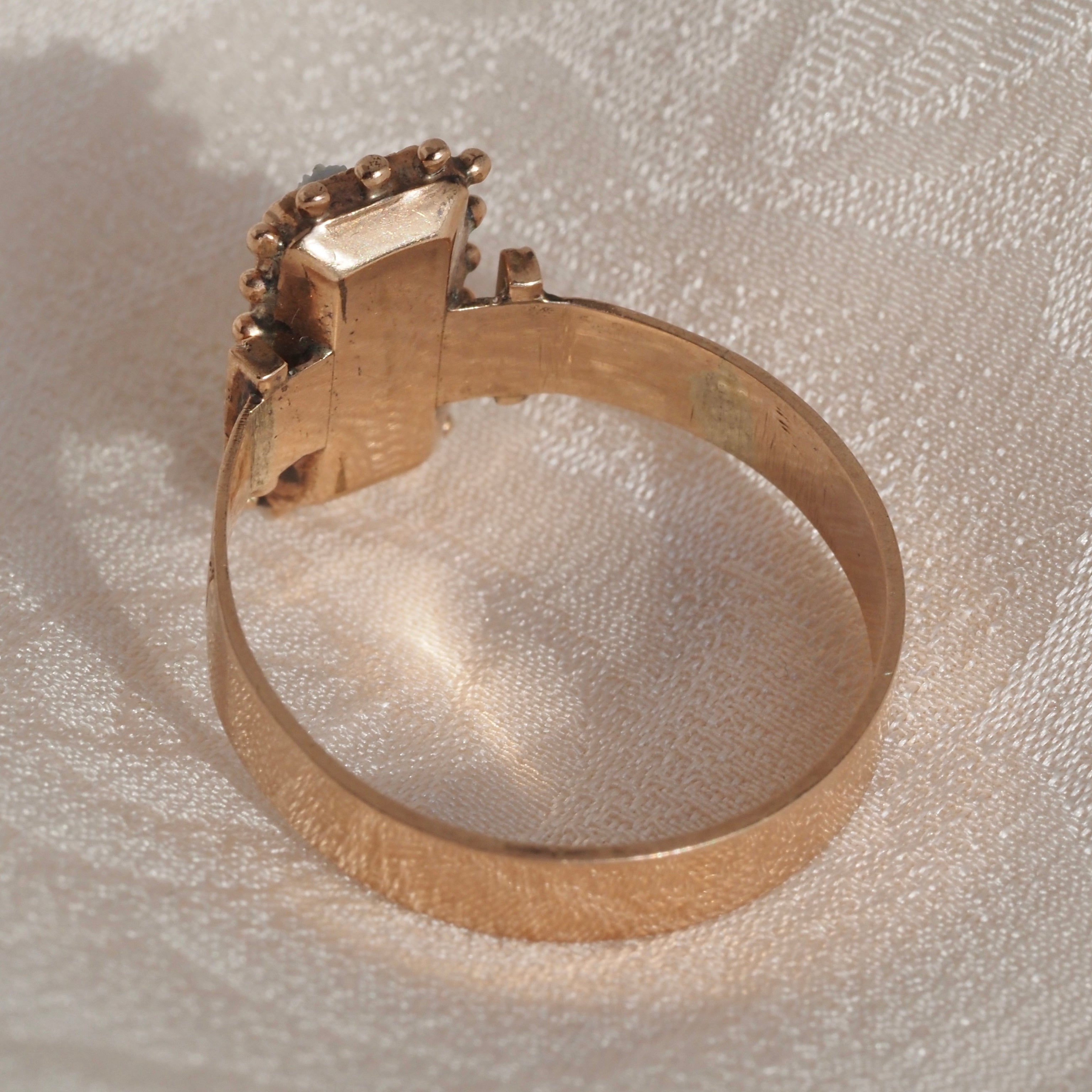 Victorian Water Bearer Sardonyx Cameo 10k Gold Ring