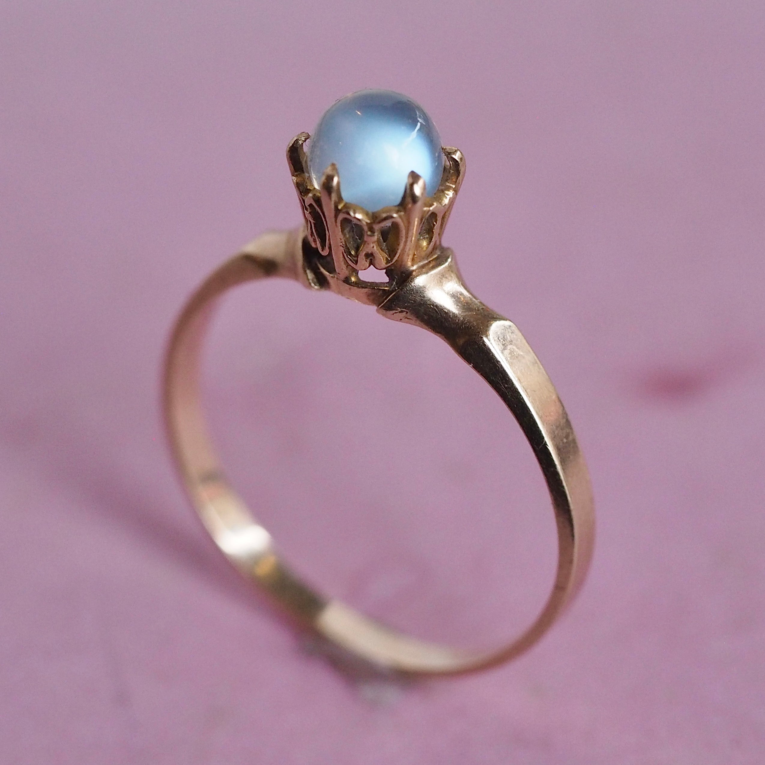 Antique Victorian 10k Gold Moonstone Sphere Ring