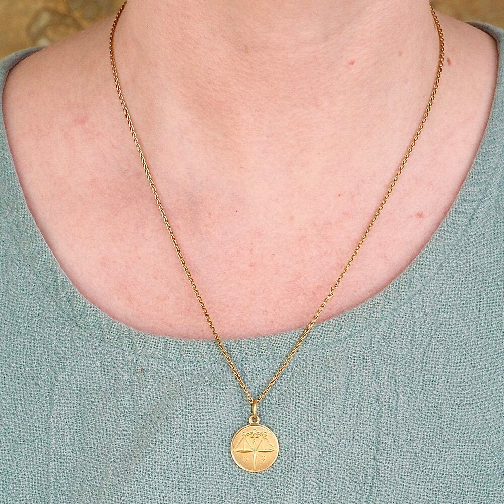 Vintage Italian 18k Gold Libra Pendant