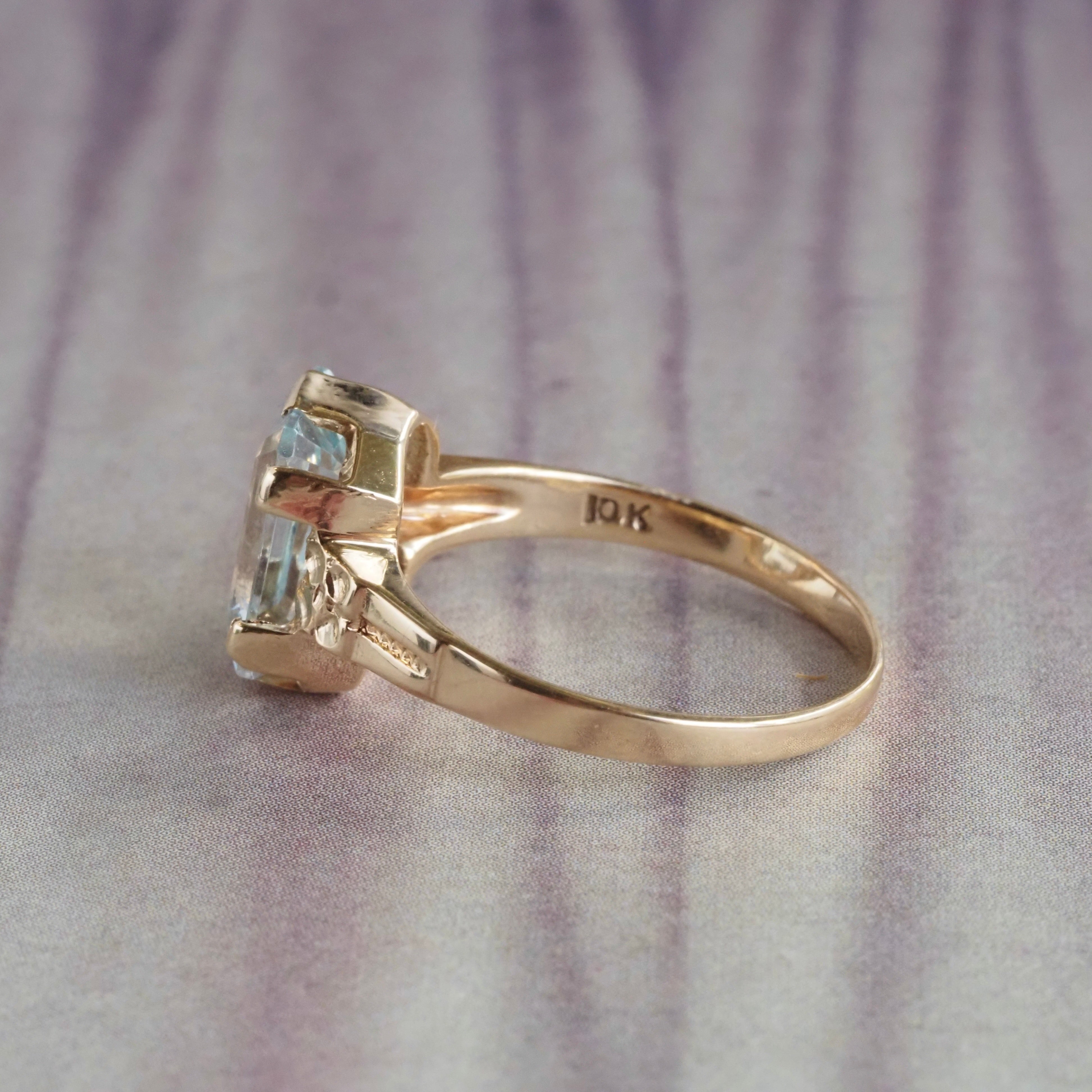 Vintage Art Deco Style Aquamarine 10k Gold Ring