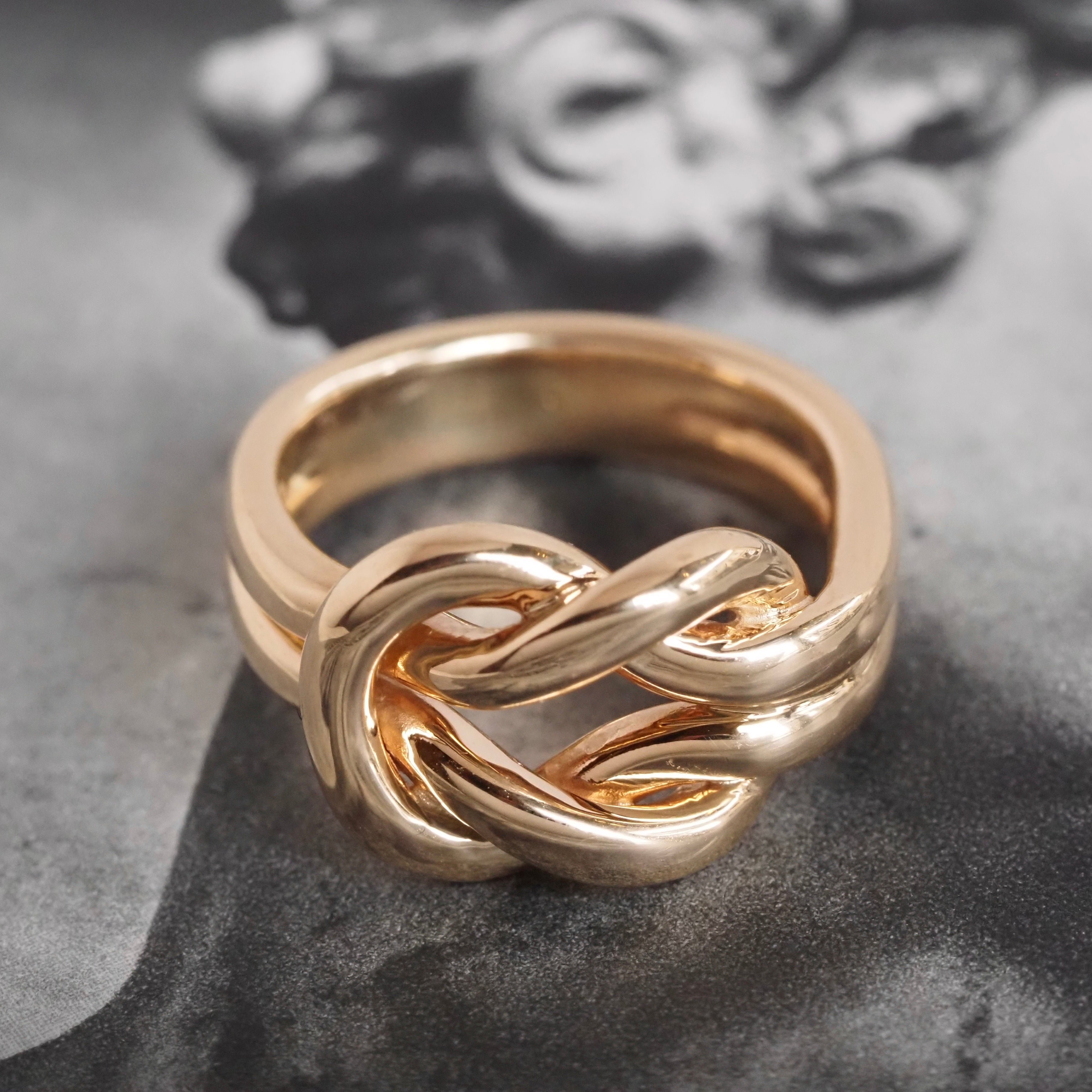 Vintage Hercules Knot 14k Gold Ring