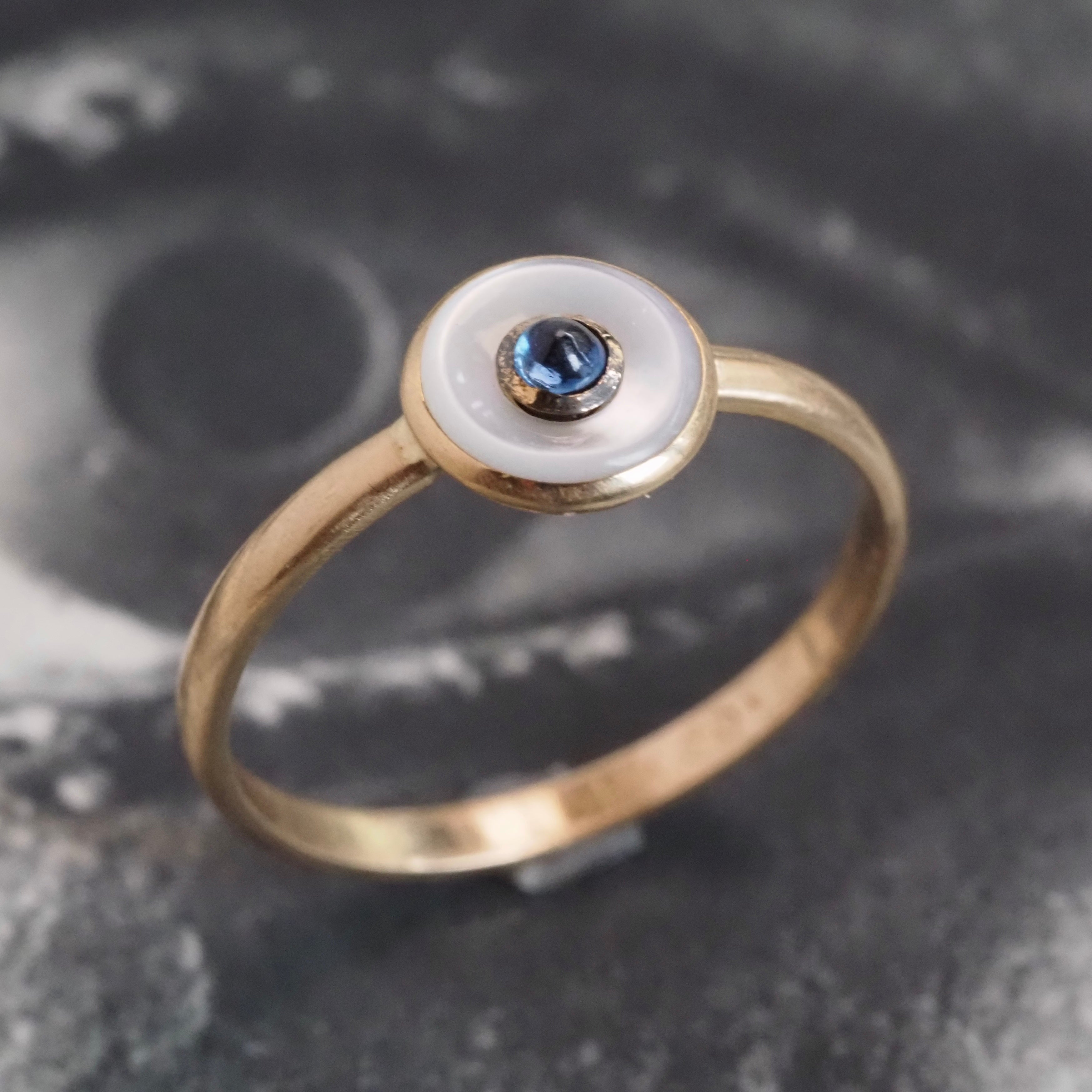 Vintage Sapphire Mother Of Pearl 14k Gold Ring