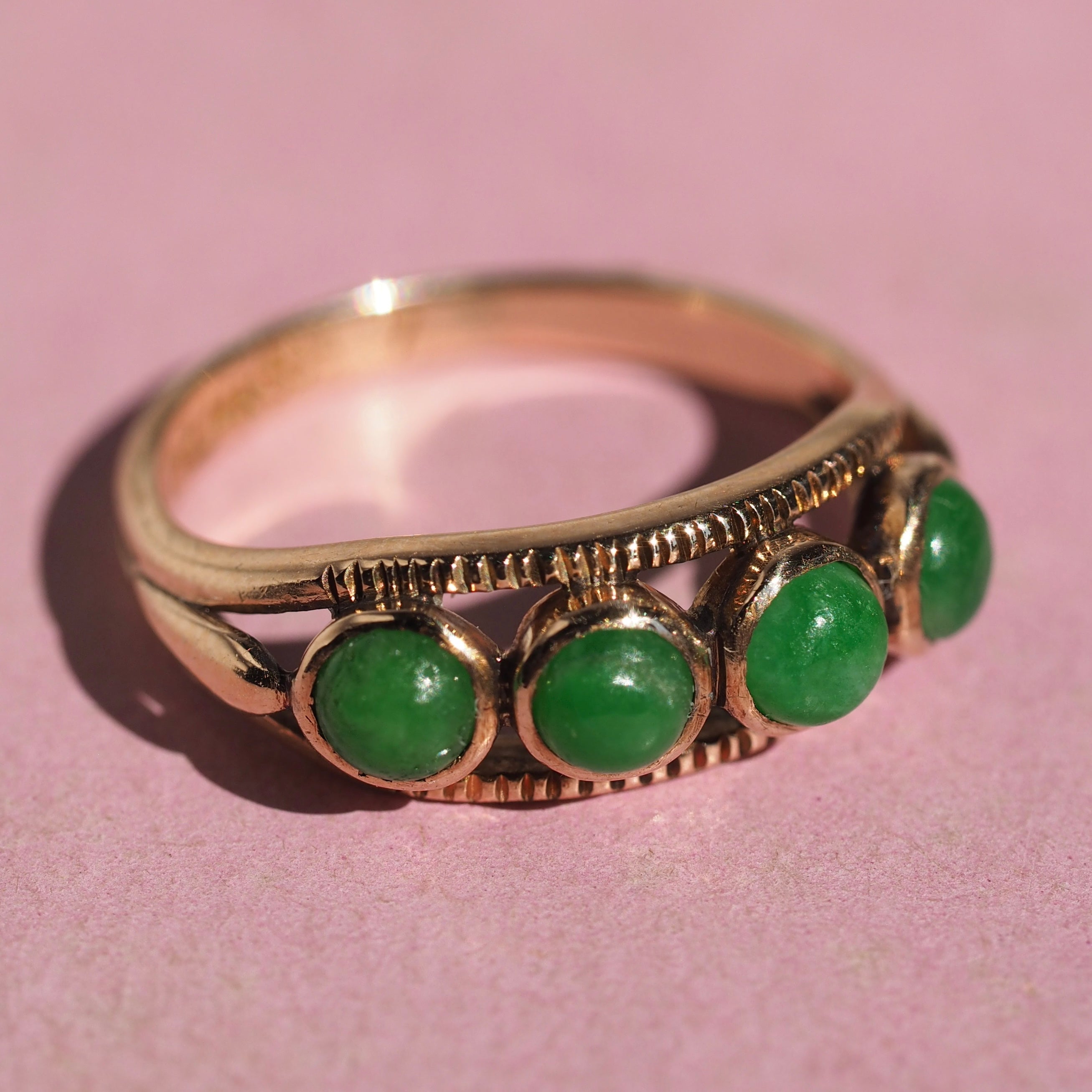 Vintage 14k Gold Jade Ring