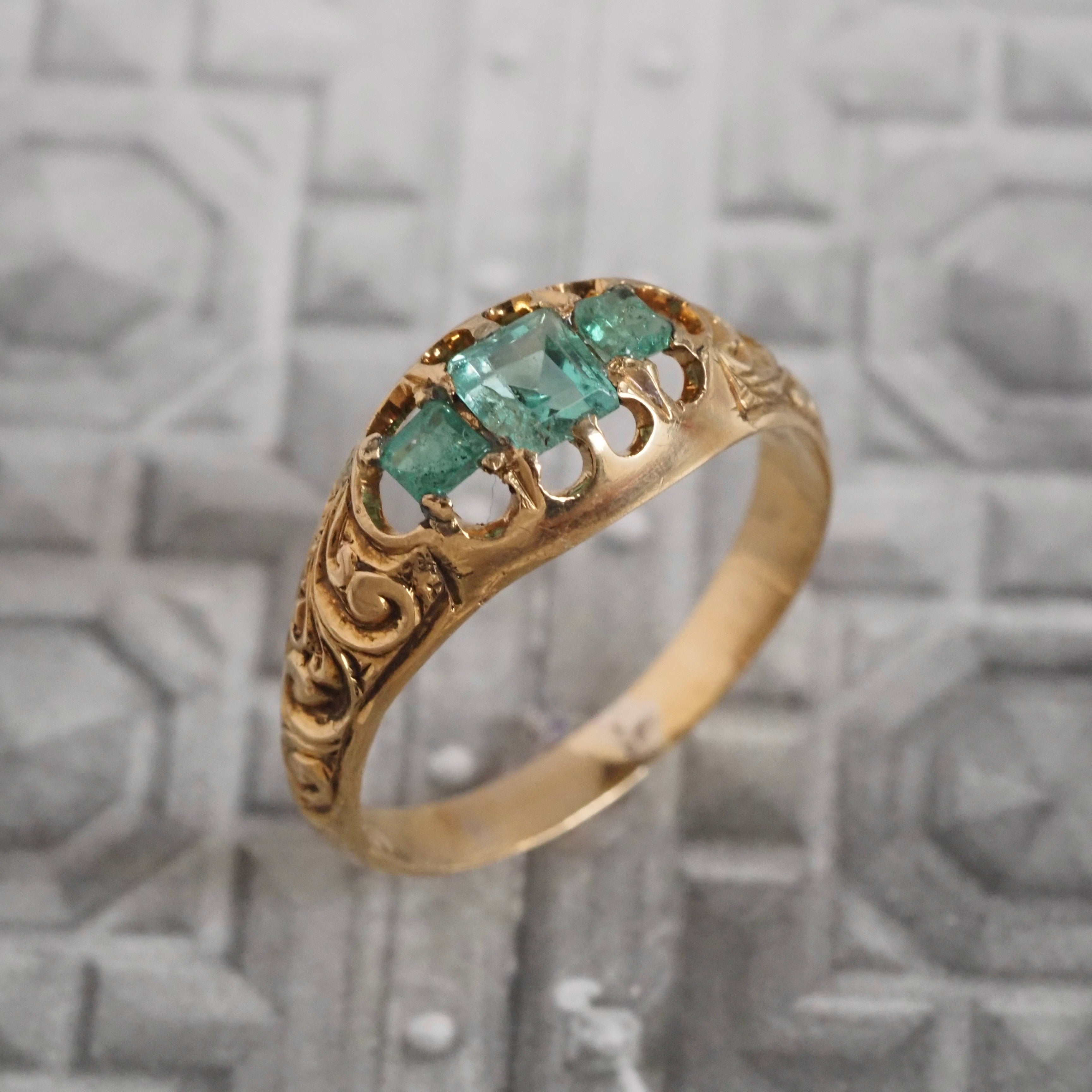 Antique Victorian Emerald 18k Gold Trilogy Ring