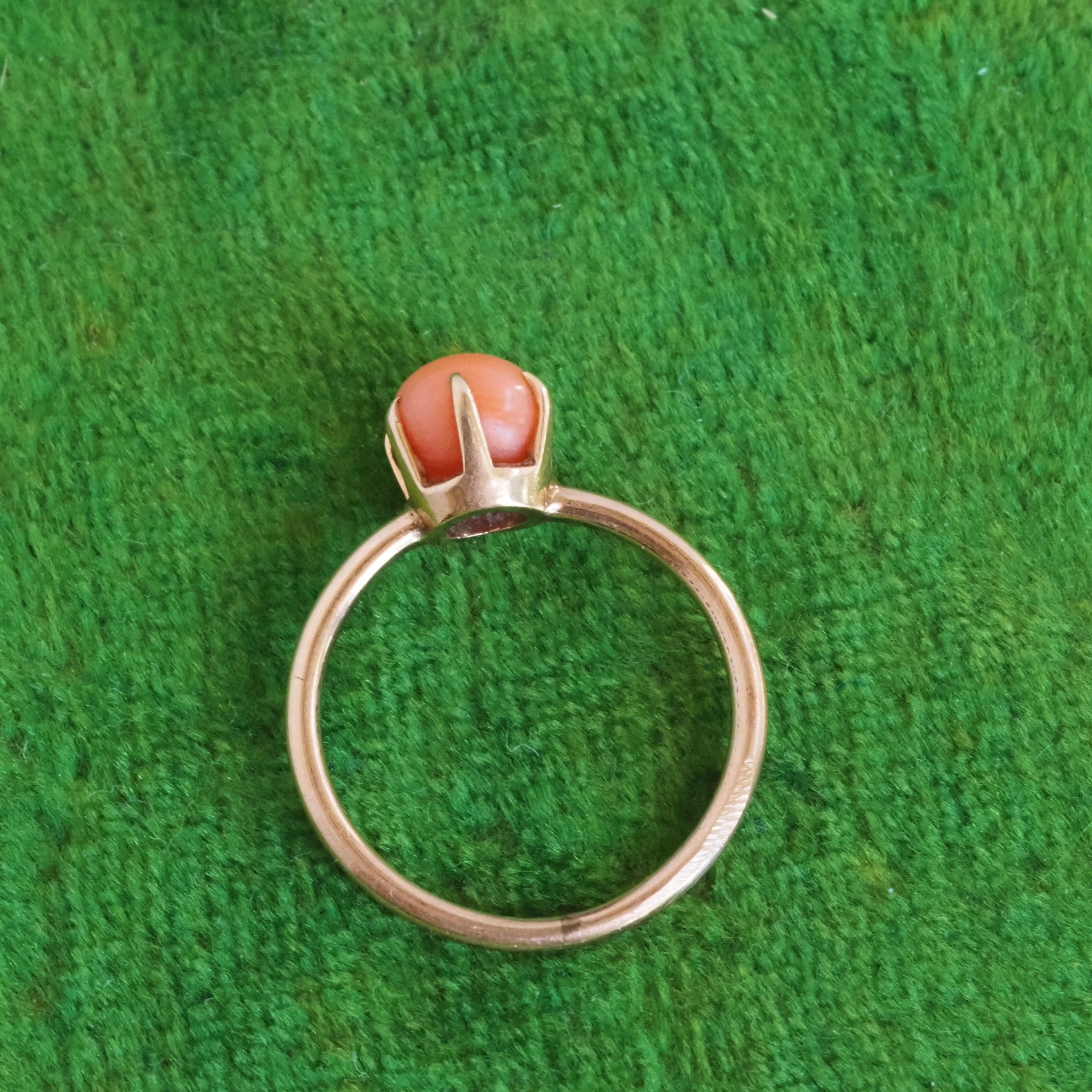 Vintage 14k Gold Coral Button Ring