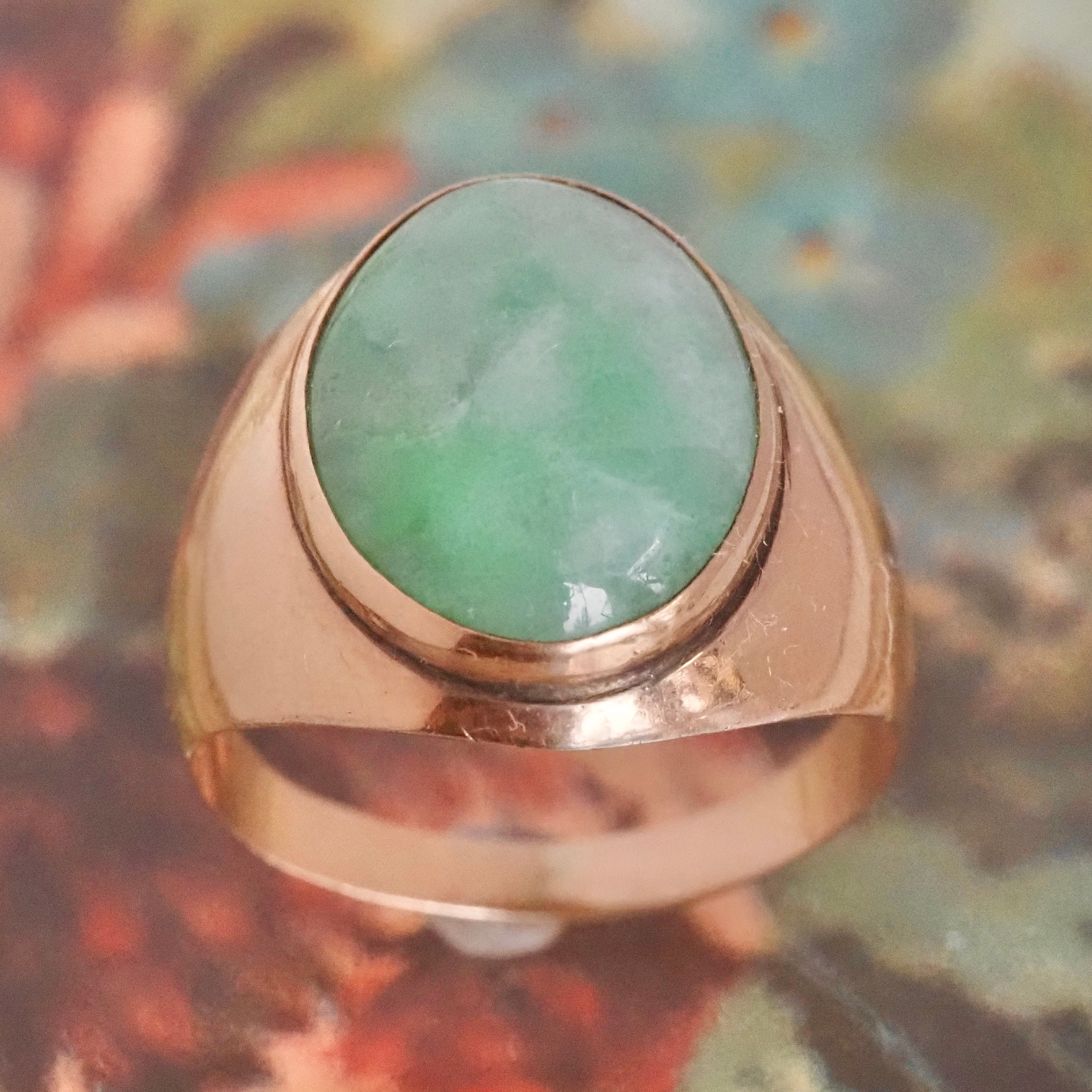 Vintage Jade Cabochon 18k Gold Ring