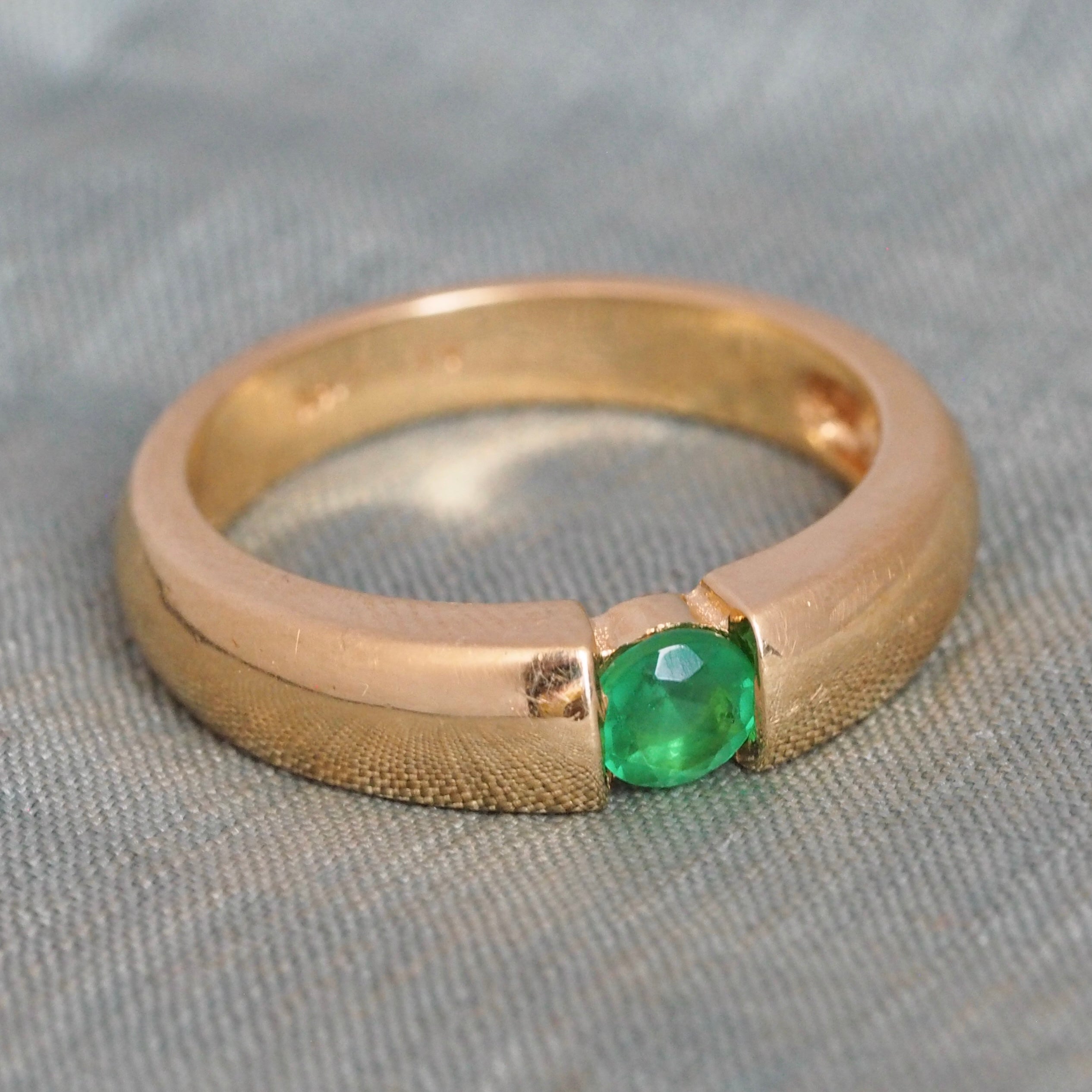 Modernist 18k Gold Emerald Ring