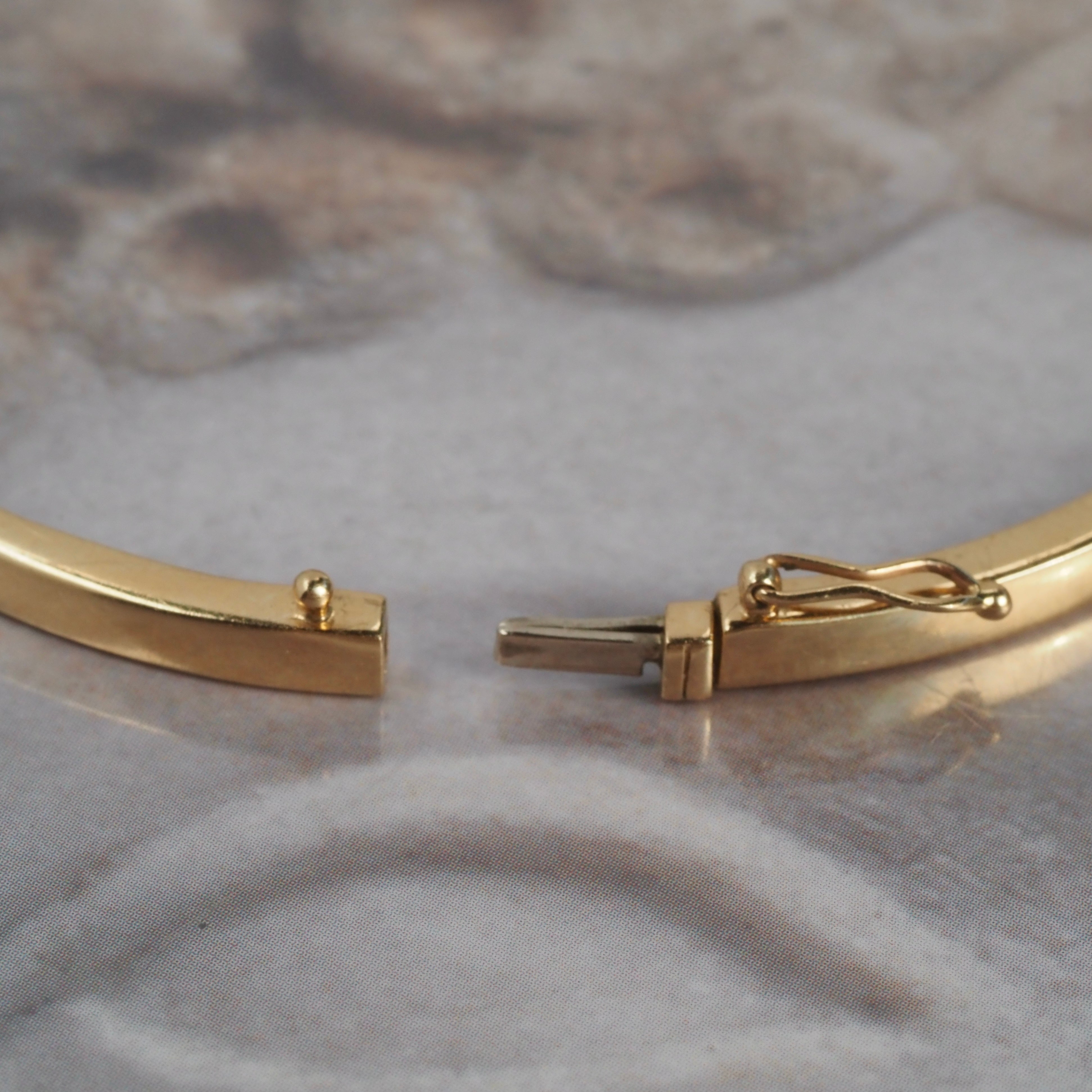 Vintage 14k Gold Hinged Bangle Bracelet