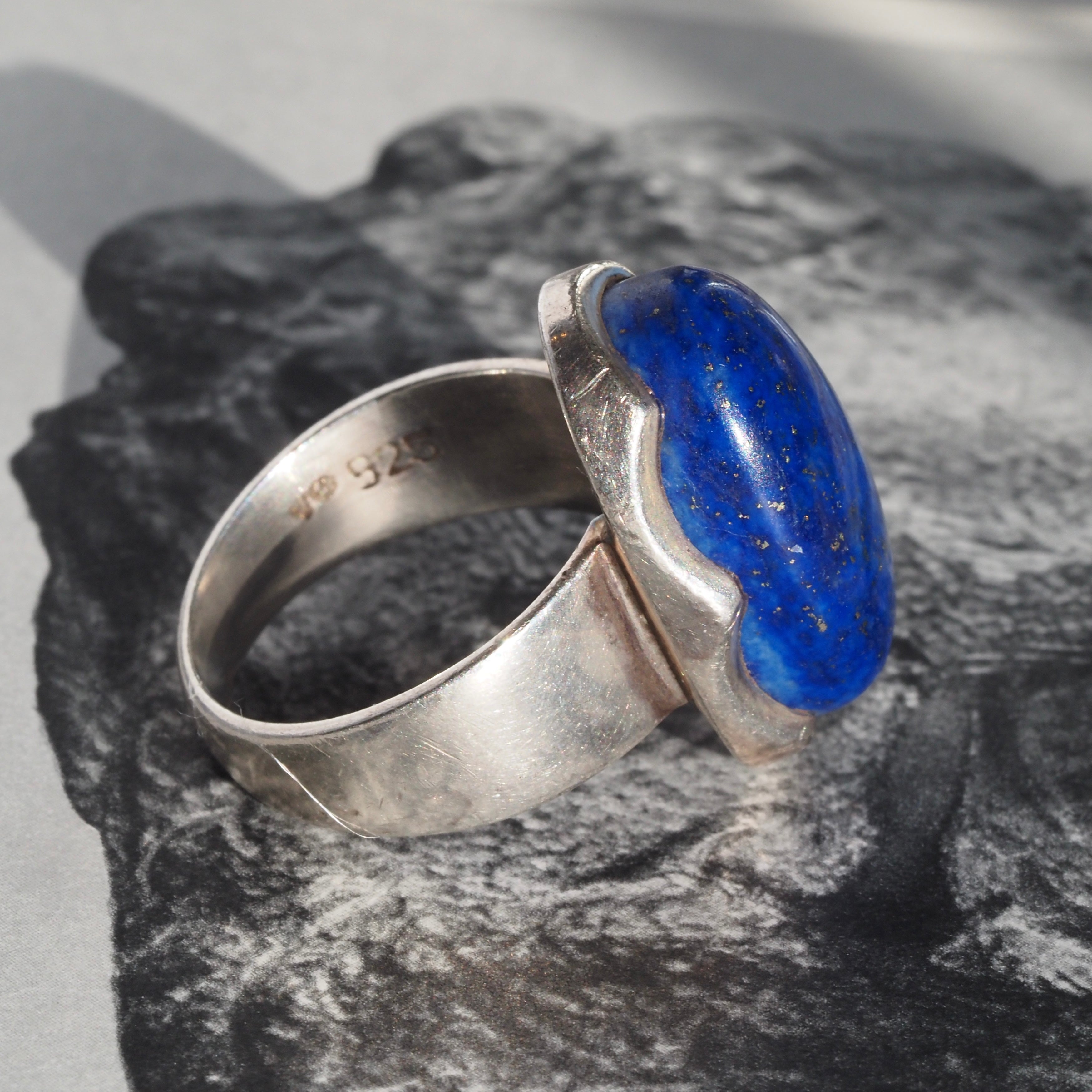 Vintage Chunky Lapis Sterling Silver Ring with Scalloped Bezel