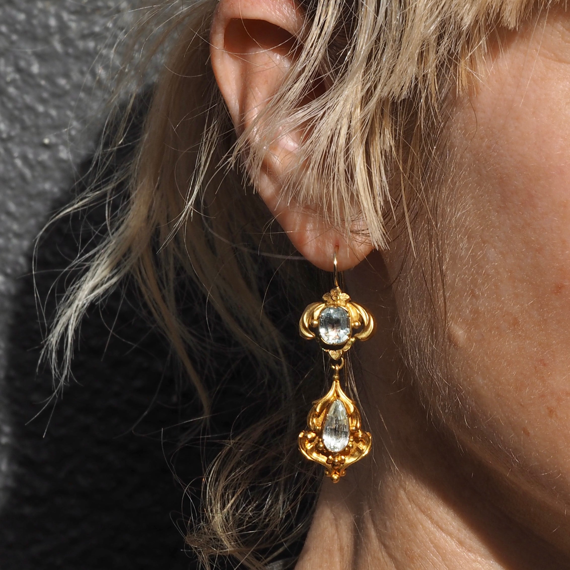 Antique Georgian Regency Style Aquamarine and Topaz Demi-Parure Suite of Gold Earrings and Pendant/Brooch