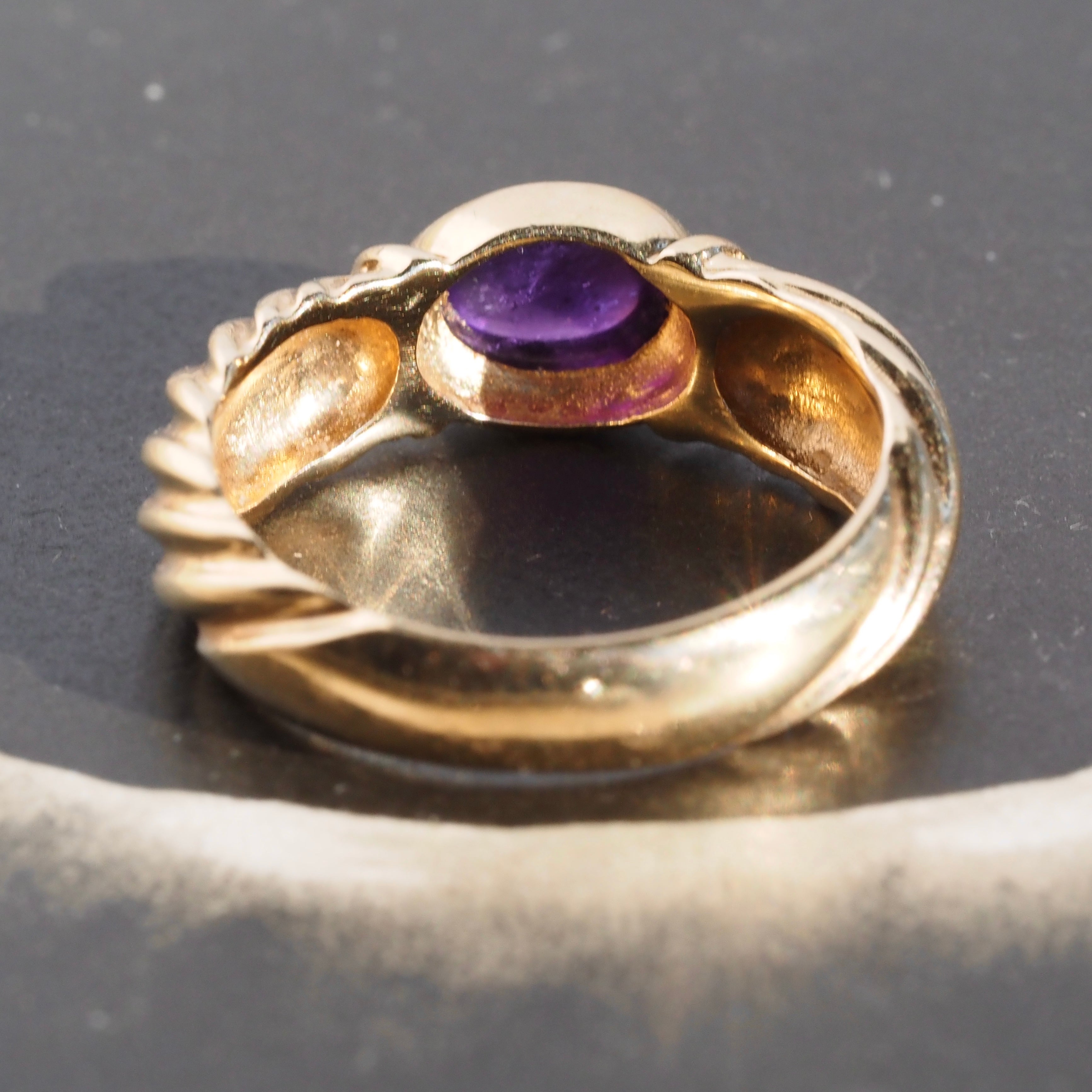 Vintage Amethyst Cabochon 14k Gold Ring