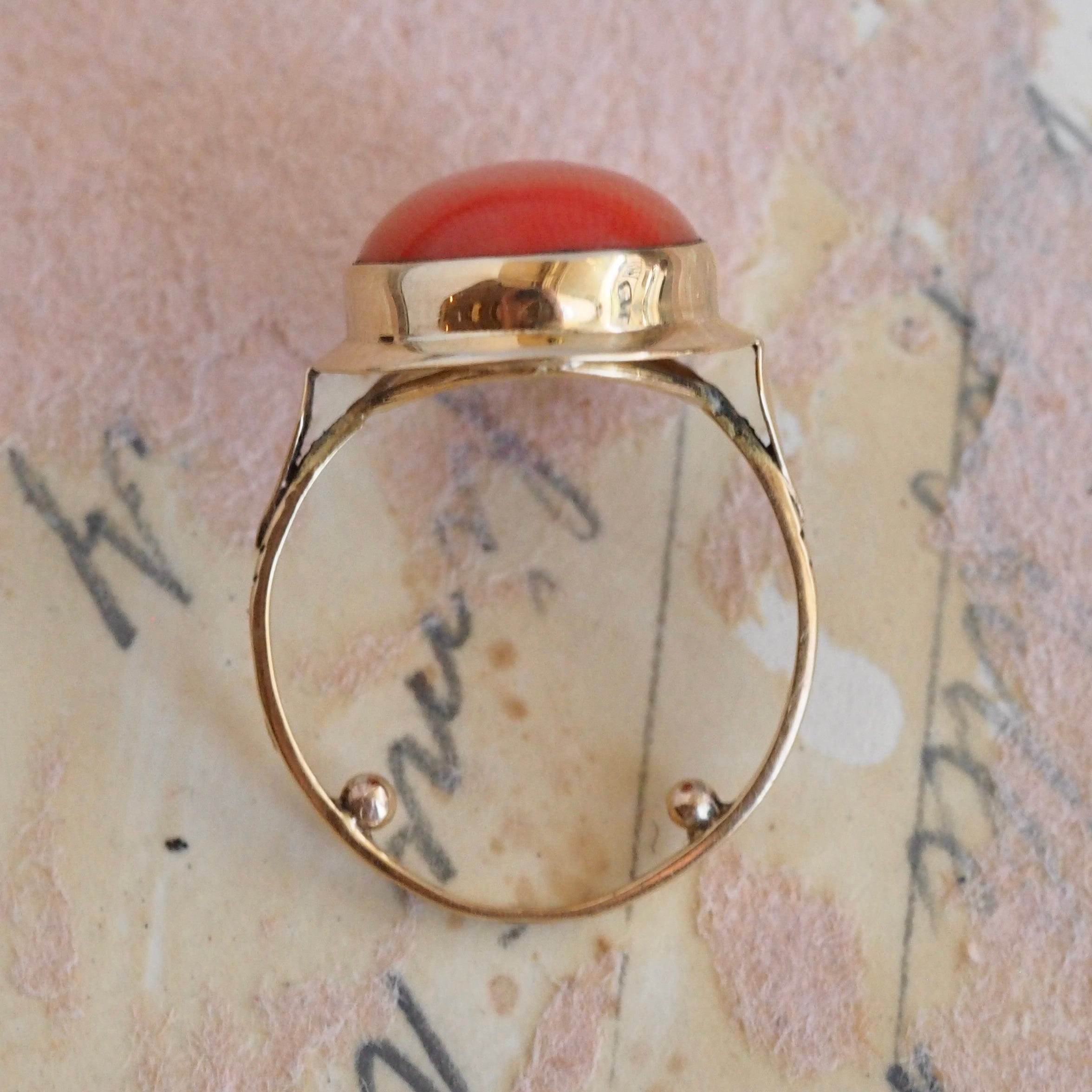Vintage 14k Gold Coral Bezel Set Ring