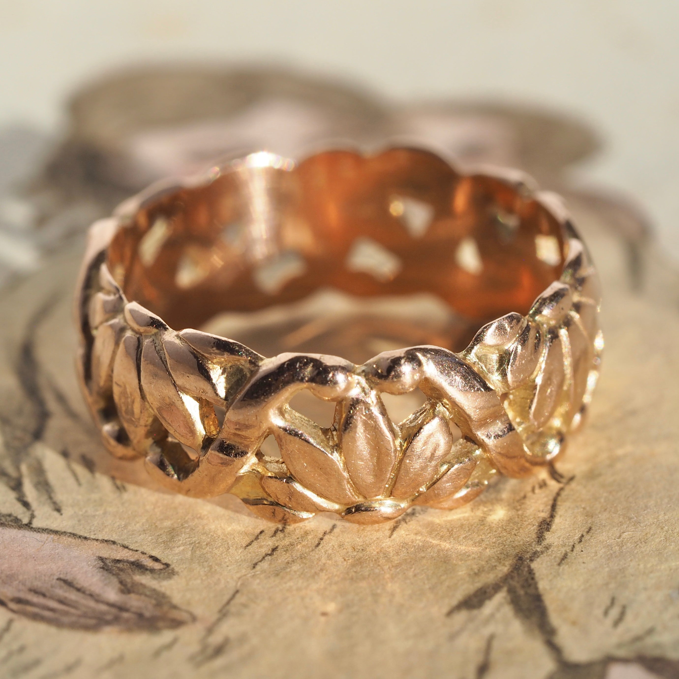 Antique 14k Gold Lotus Band